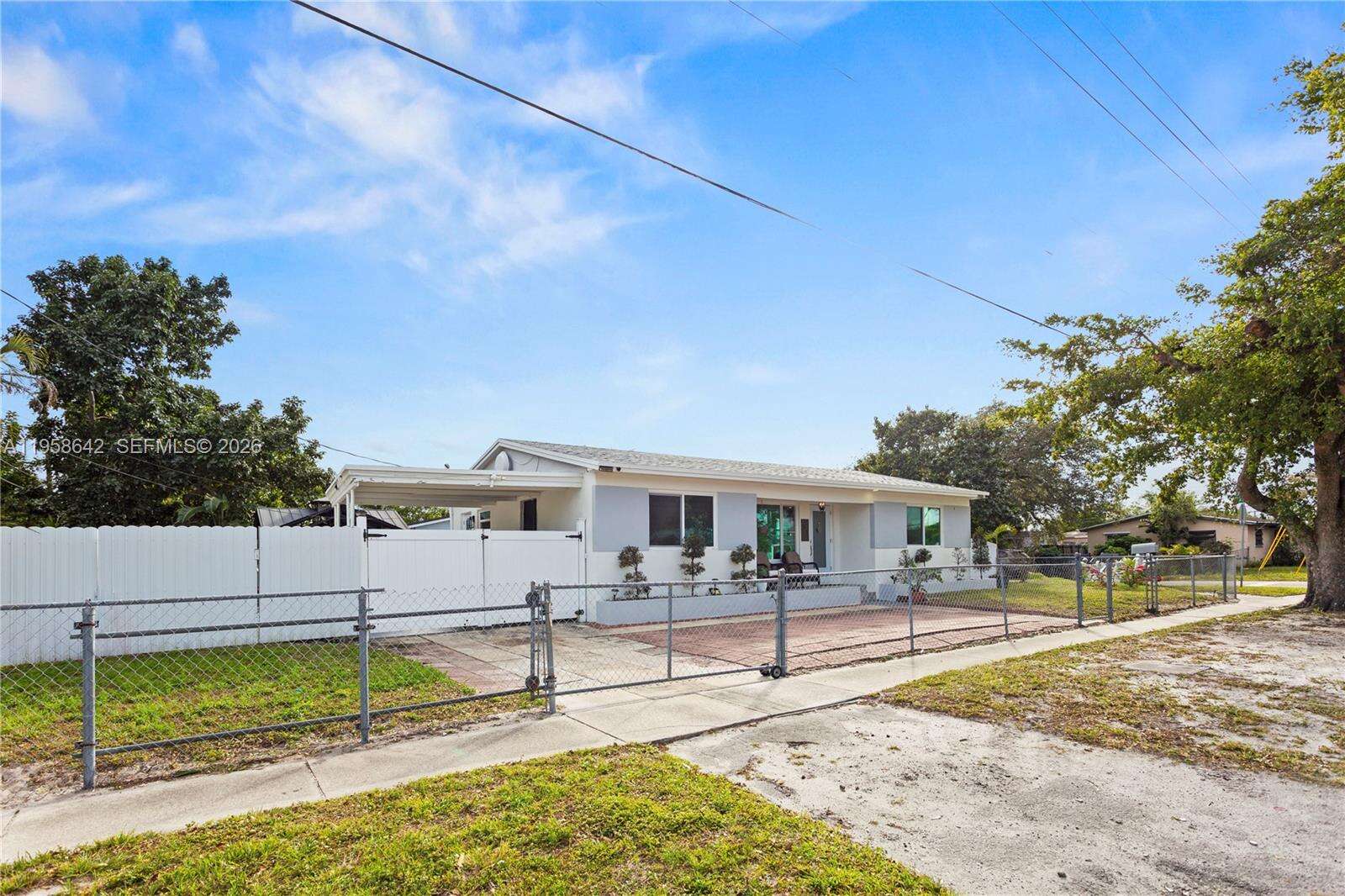 821 73rd Ter, Hollywood, FL 33024 - For Sale photo 35