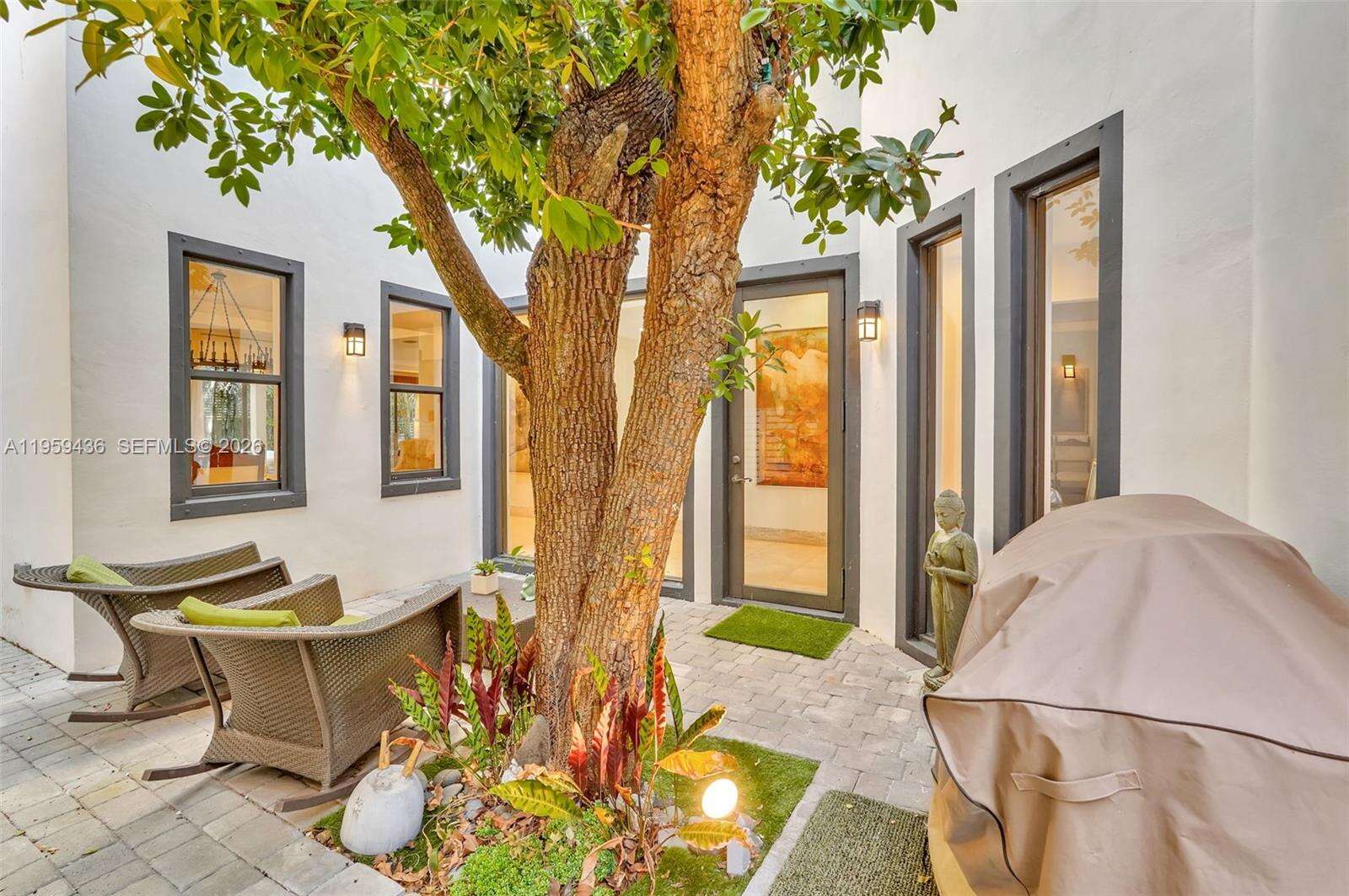 3675 Loquat Ave, Miami, FL 33133 | Picture 14