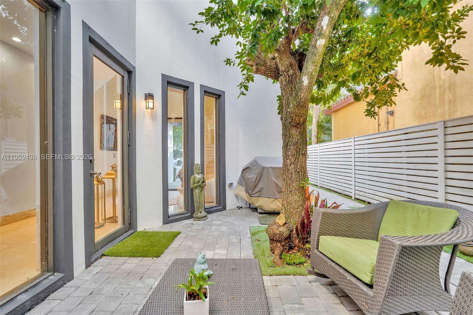 3675 Loquat Ave, Miami, FL 33133 | Picture 15