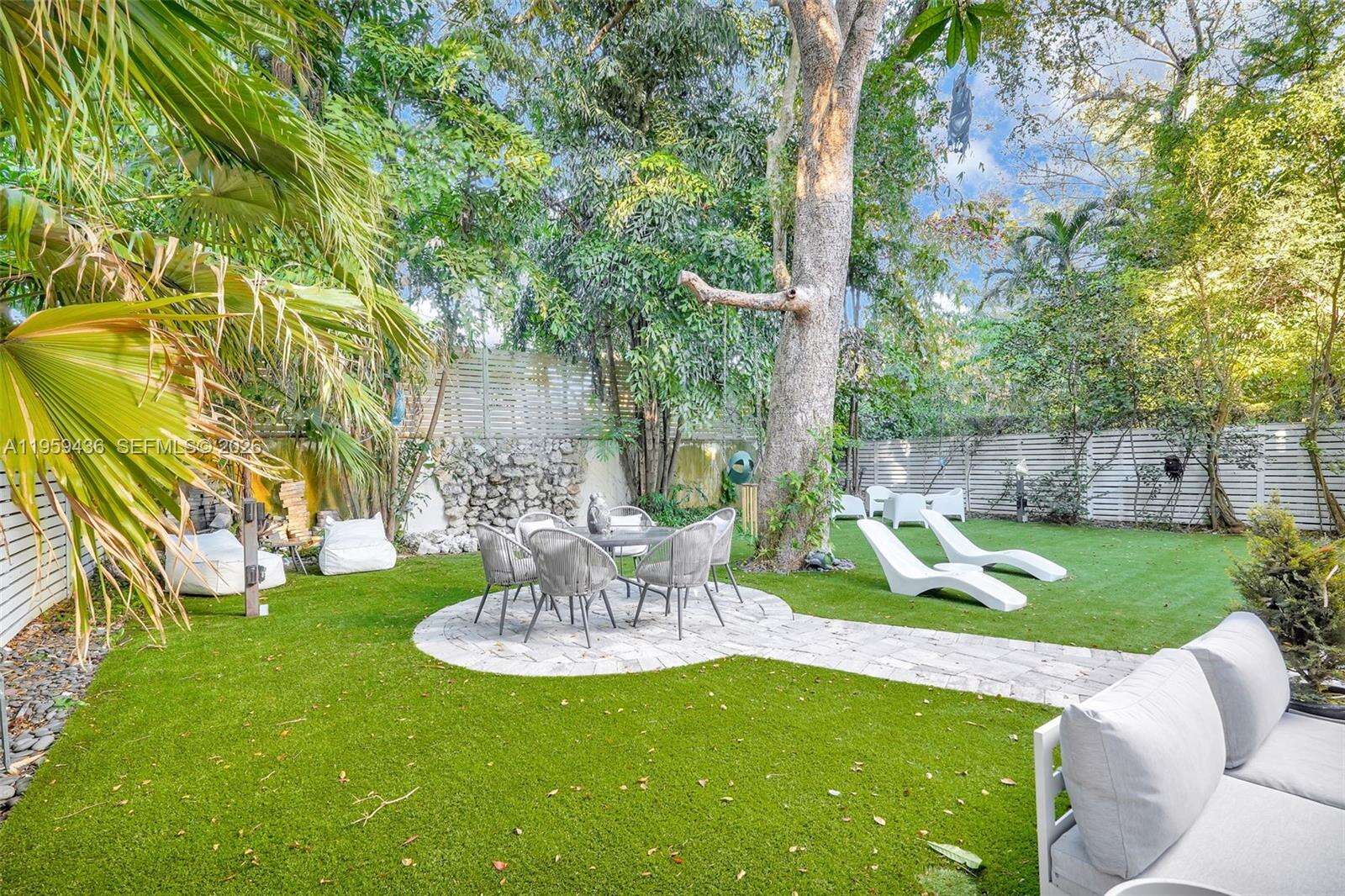 3675 Loquat Ave, Miami, FL 33133 | Picture 16