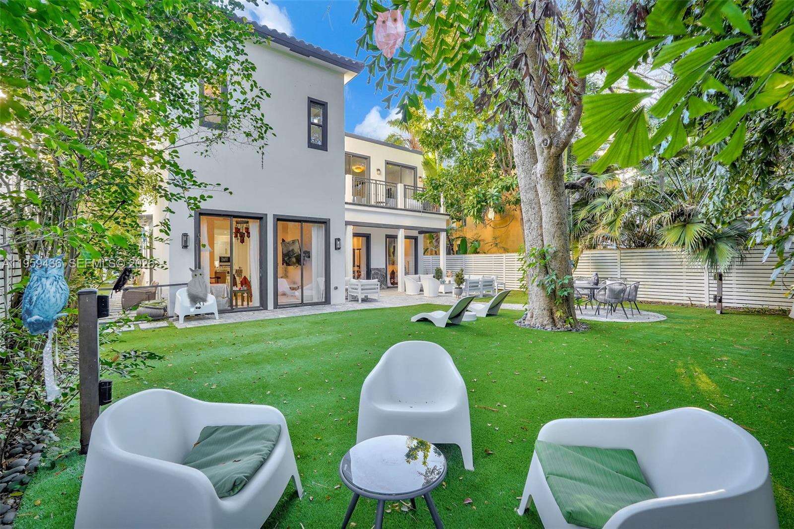 3675 Loquat Ave, Miami, FL 33133 | Picture 18