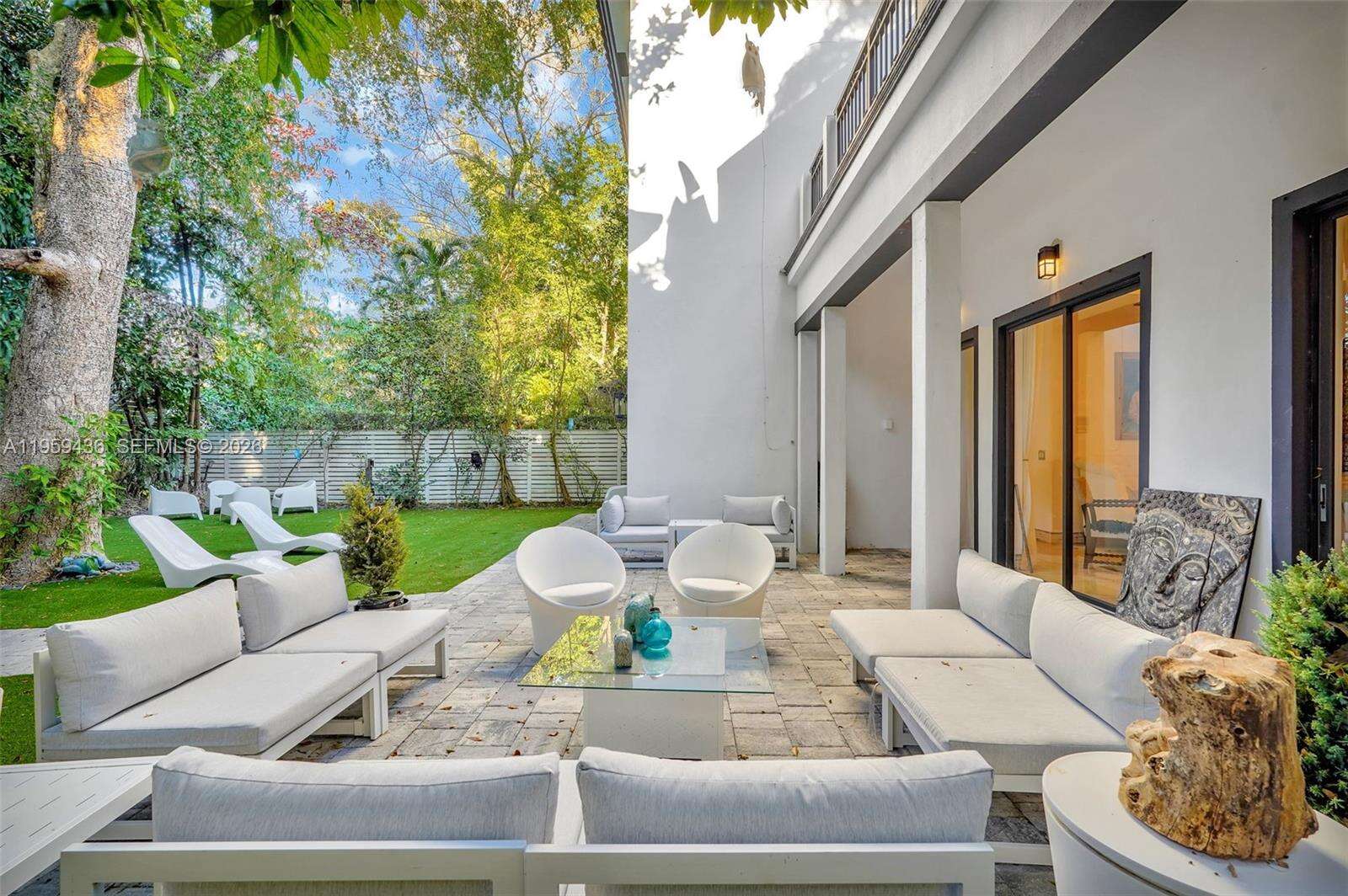 3675 Loquat Ave, Miami, FL 33133 | Picture 22