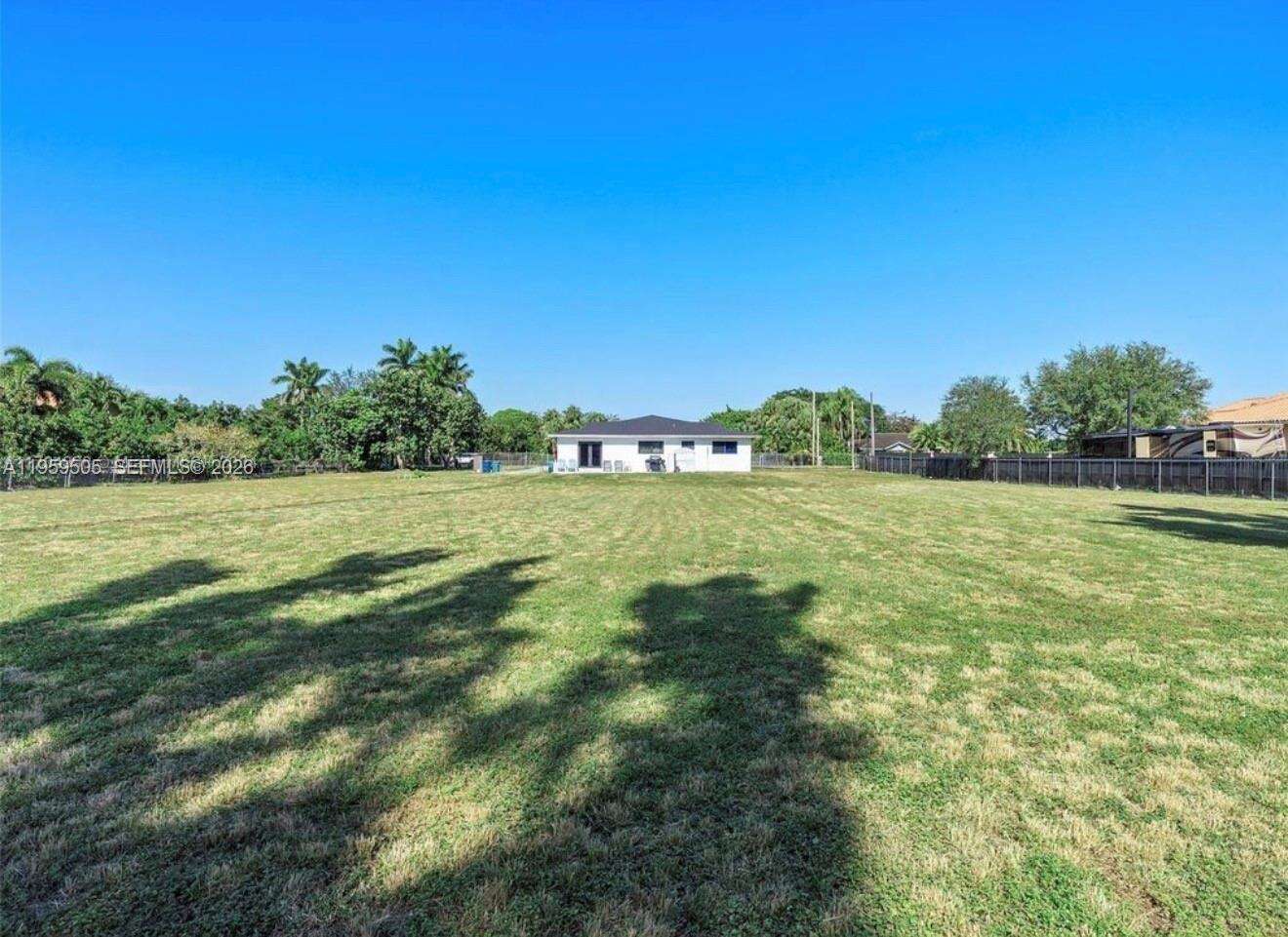 19530 210th St, Miami, FL 33187 | Picture 3