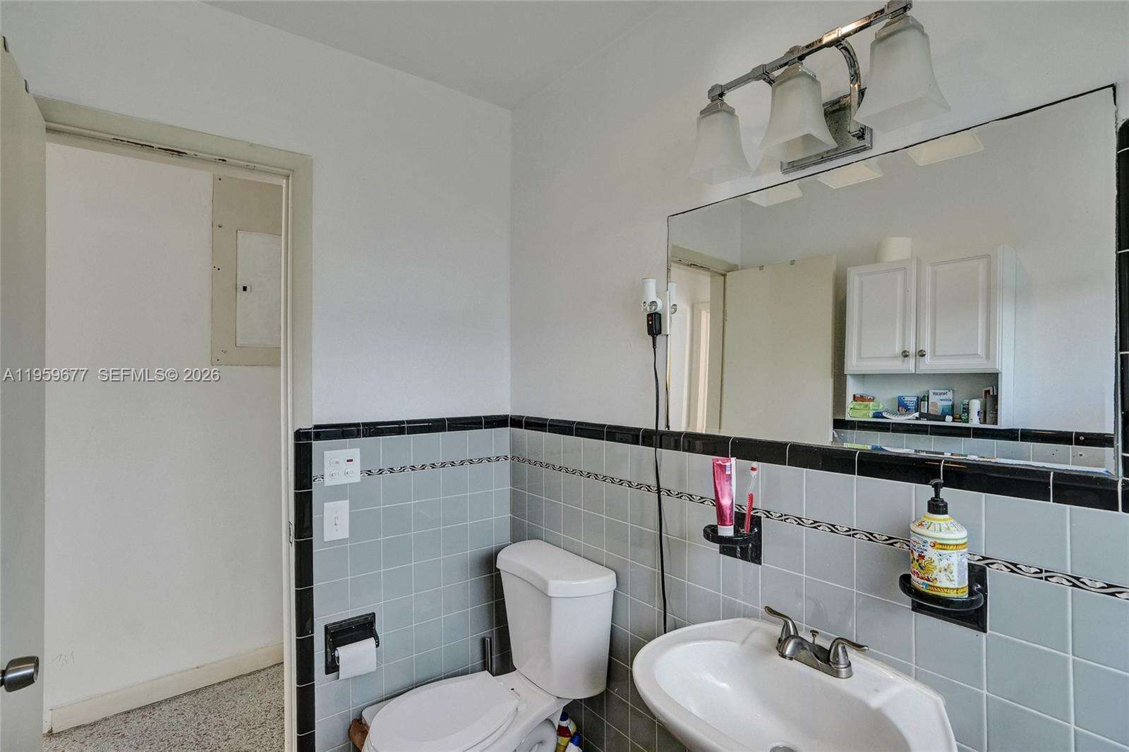 18500 23rd Ct, Miami, FL 33180 | Picture 22