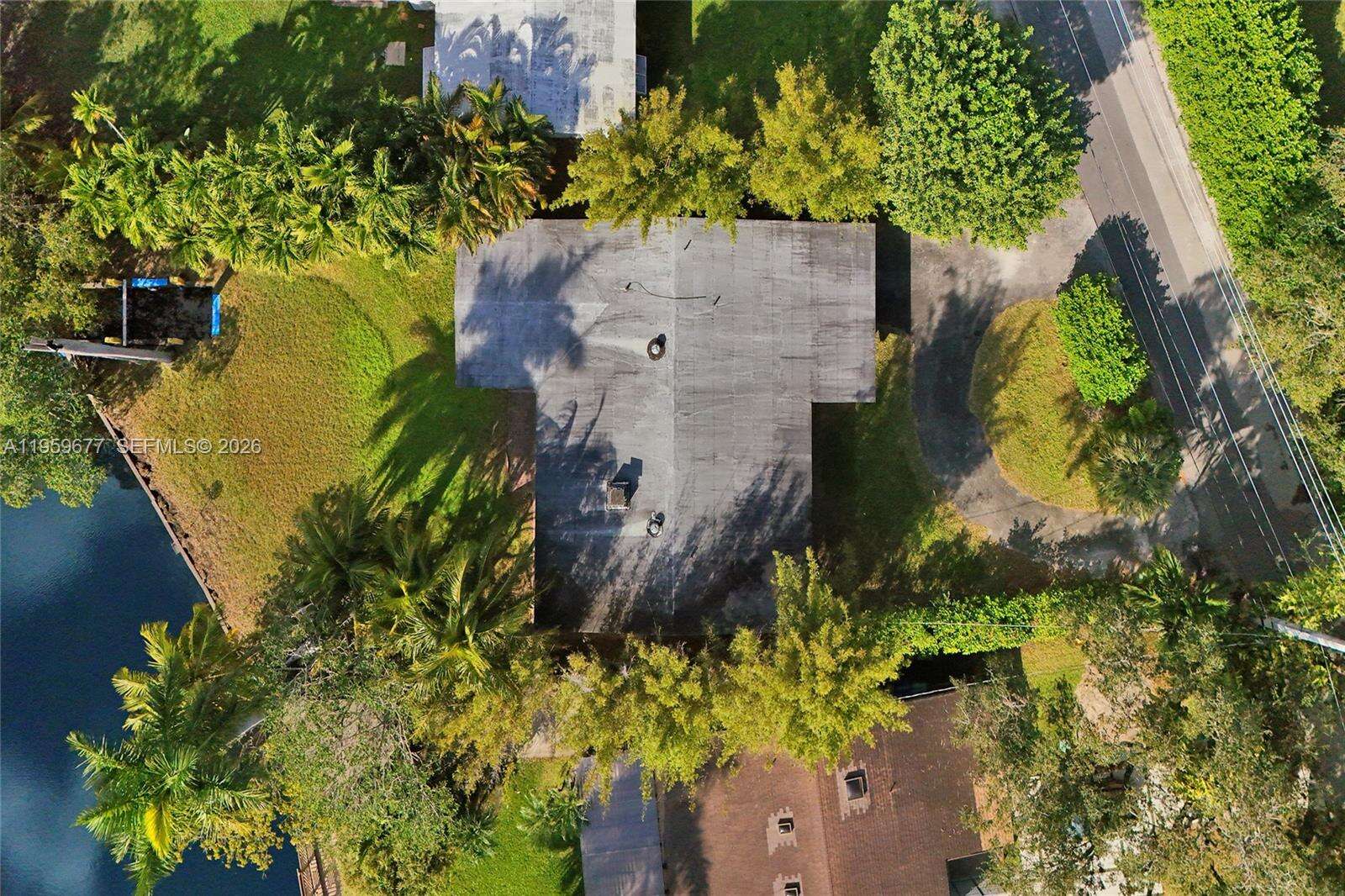 18500 23rd Ct, Miami, FL 33180 | Picture 34