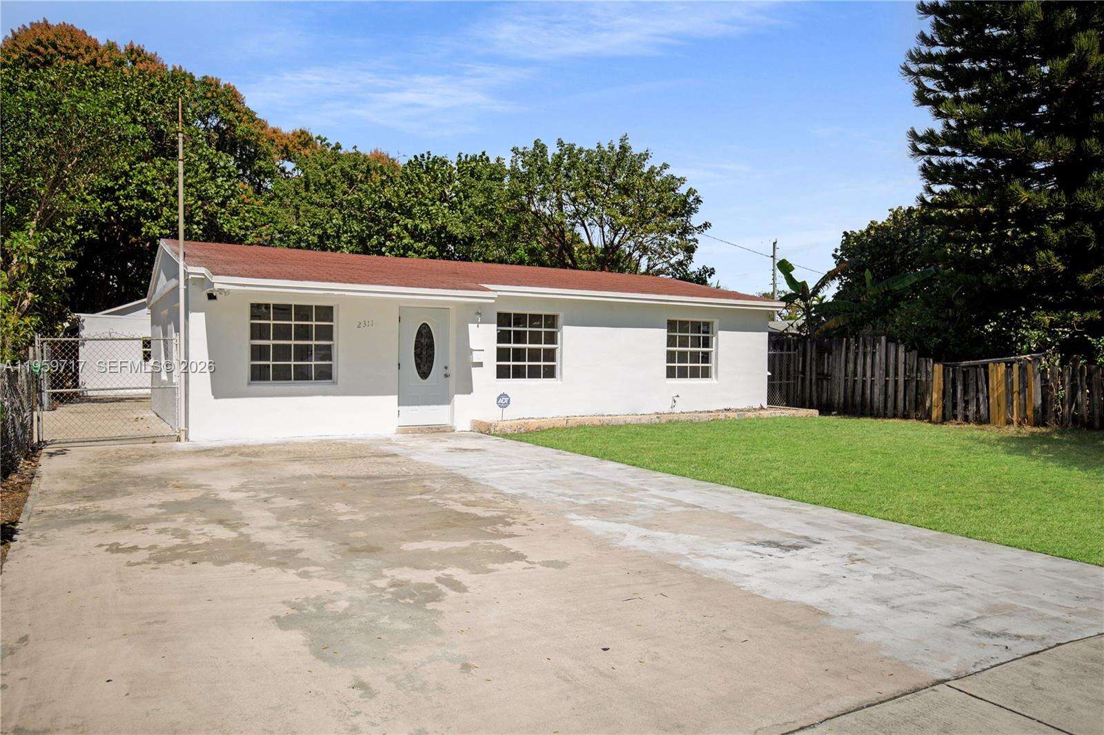 2311 Fletcher St, Hollywood, FL 33020 - For Sale photo 2