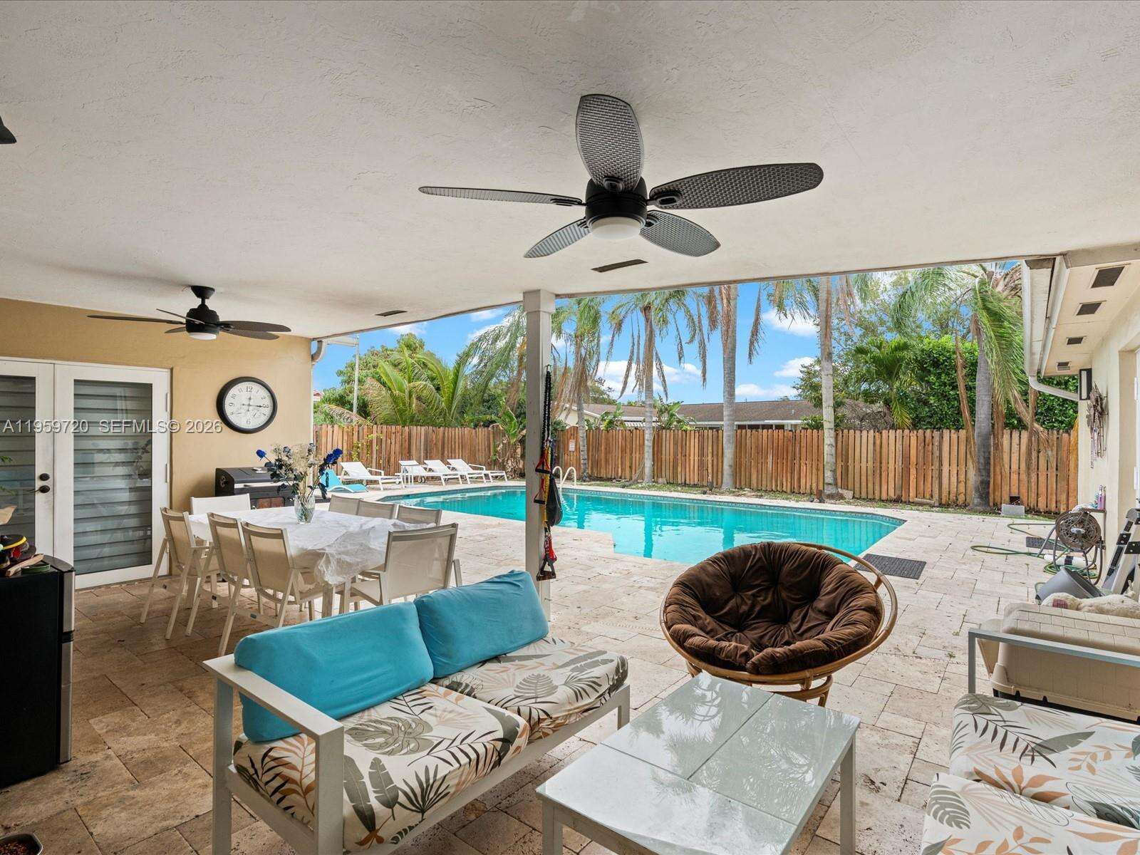 1113 46th Ter, Hollywood, FL 33021 - For Sale photo 11