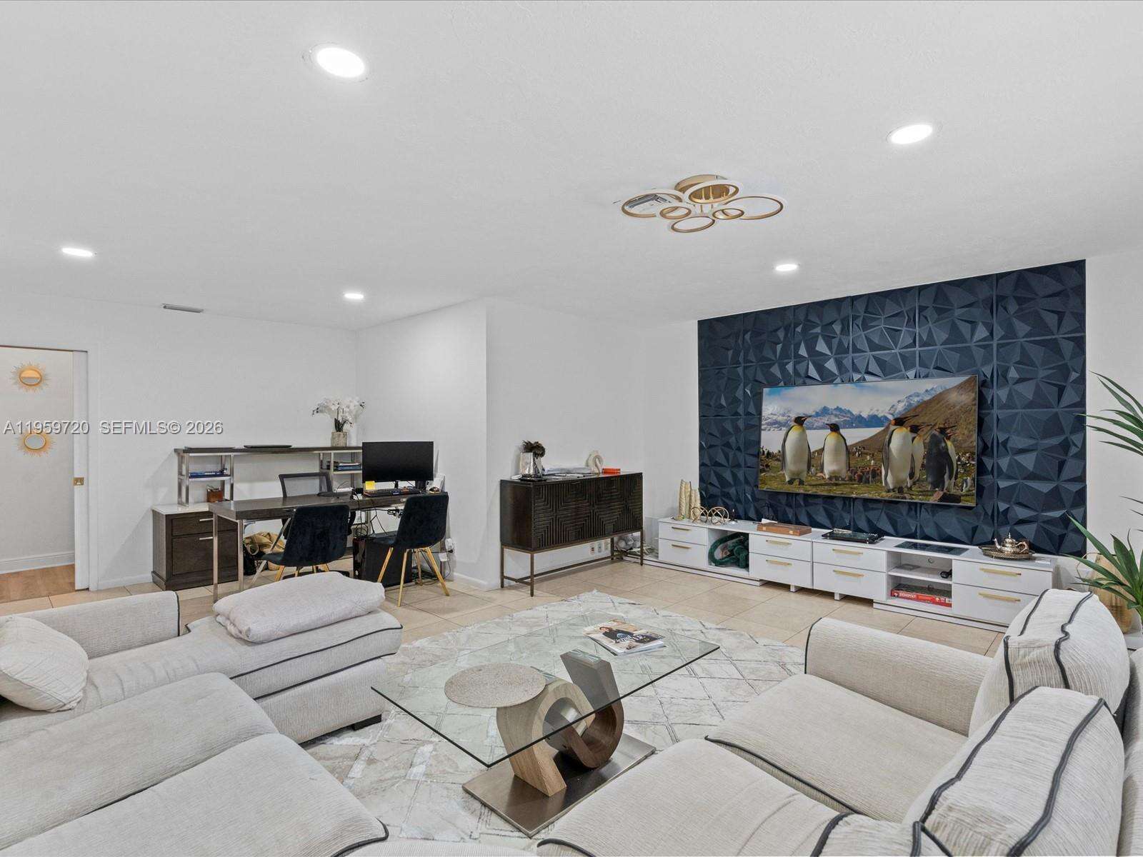 1113 46th Ter, Hollywood, FL 33021 - For Sale photo 24