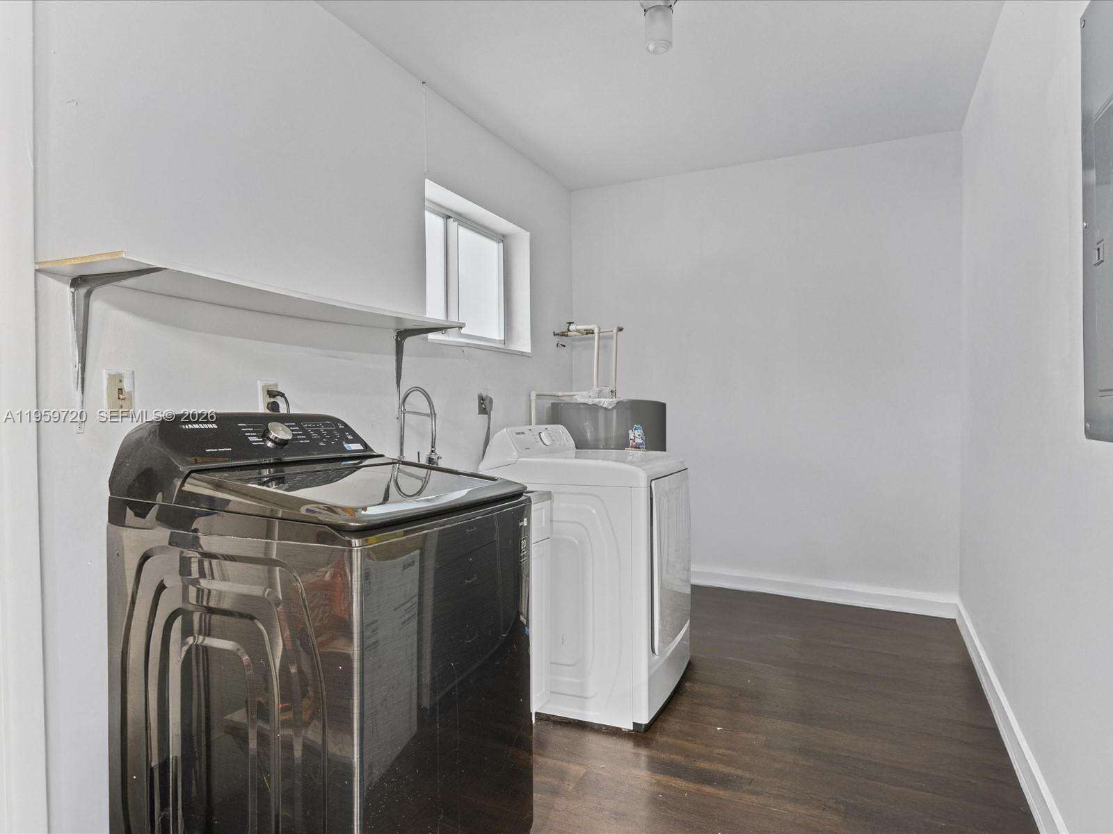 1113 46th Ter, Hollywood, FL 33021 - For Sale photo 25