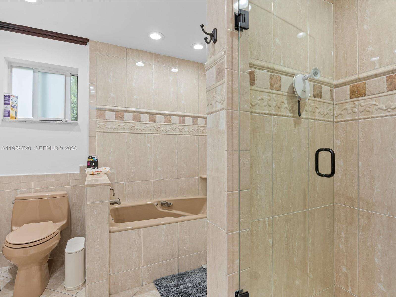 1113 46th Ter, Hollywood, FL 33021 - For Sale photo 38