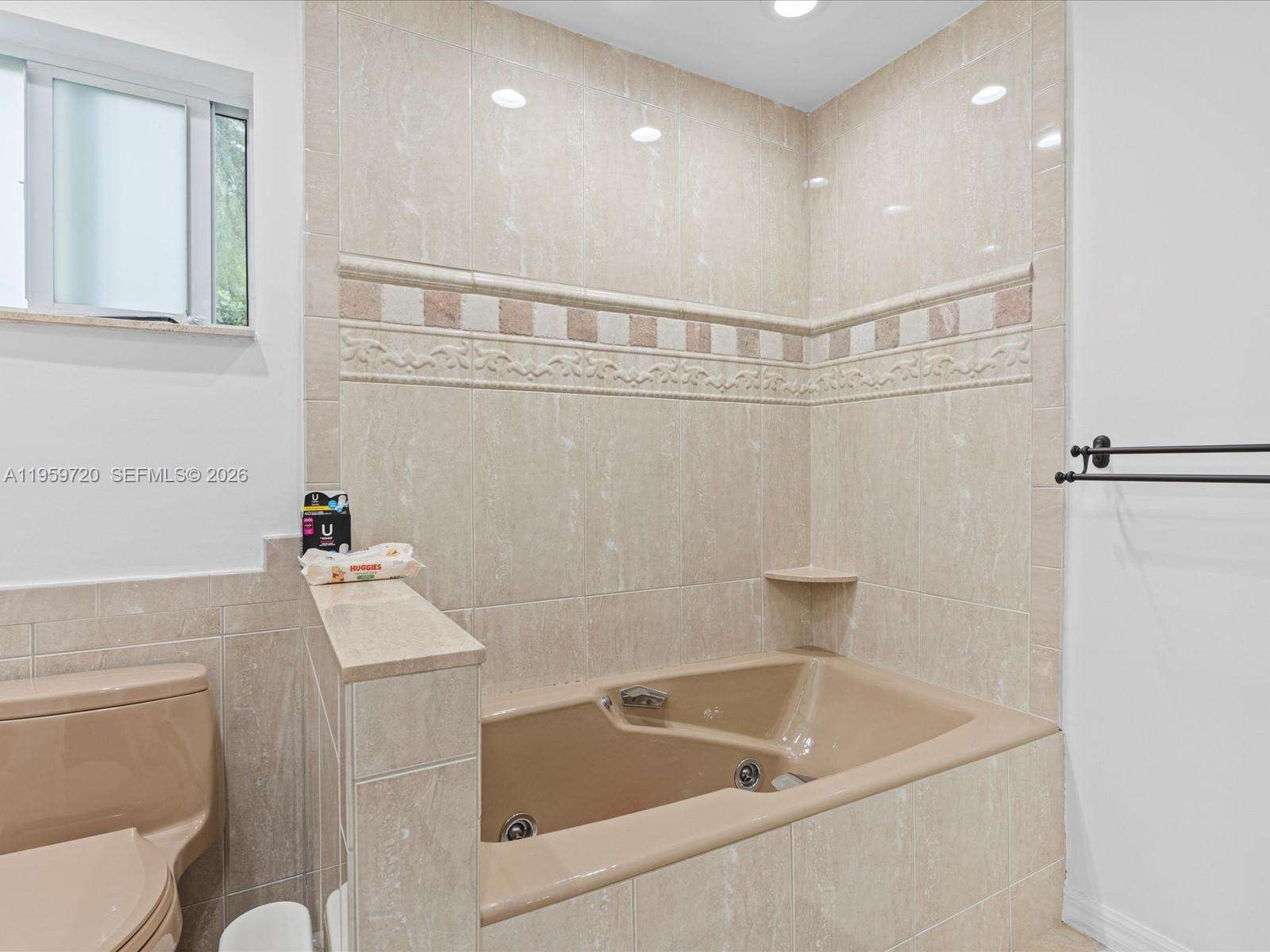 1113 46th Ter, Hollywood, FL 33021 - For Sale photo 40