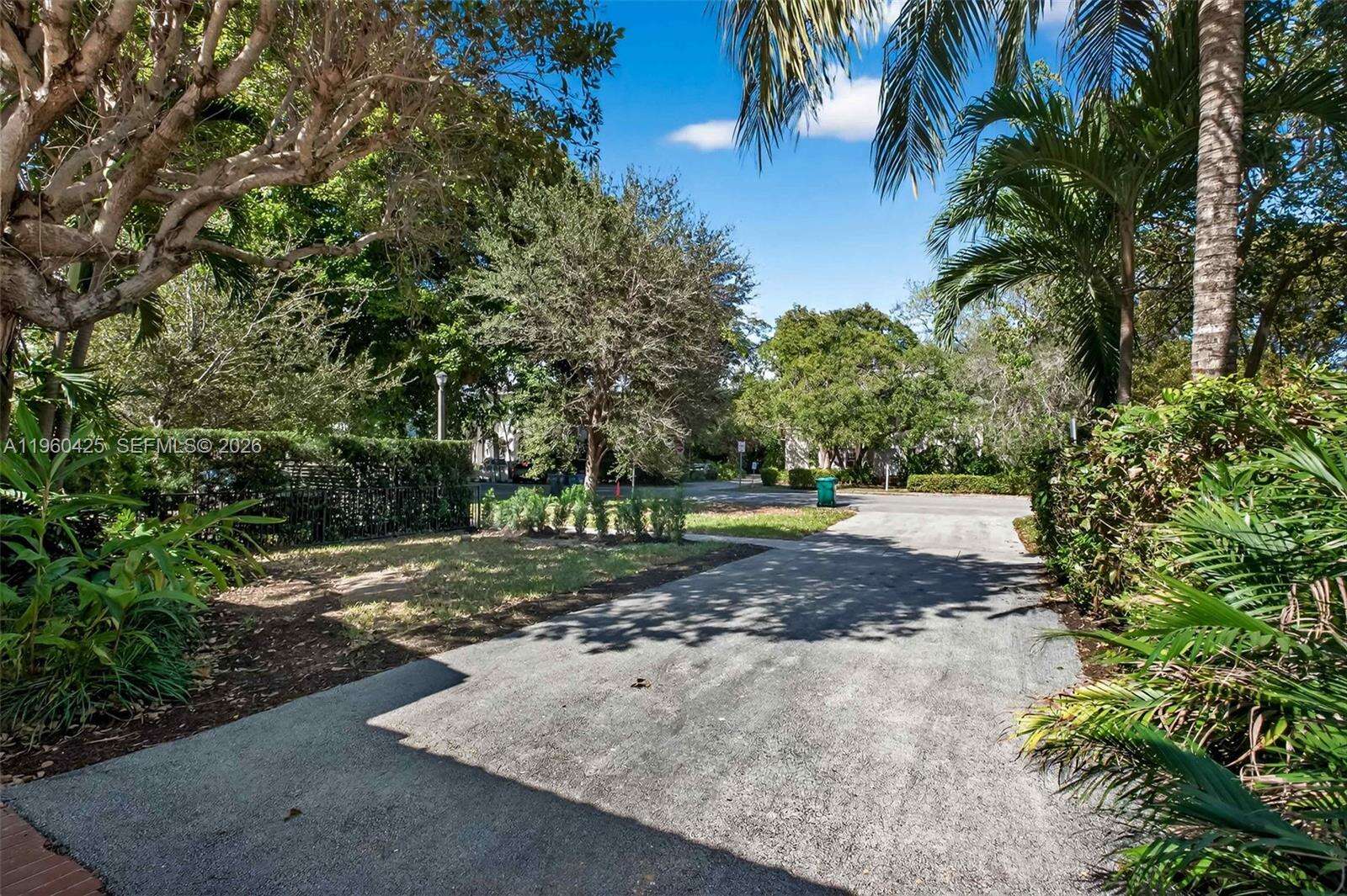 5210 72nd St, Miami, FL 33143 | Picture 3