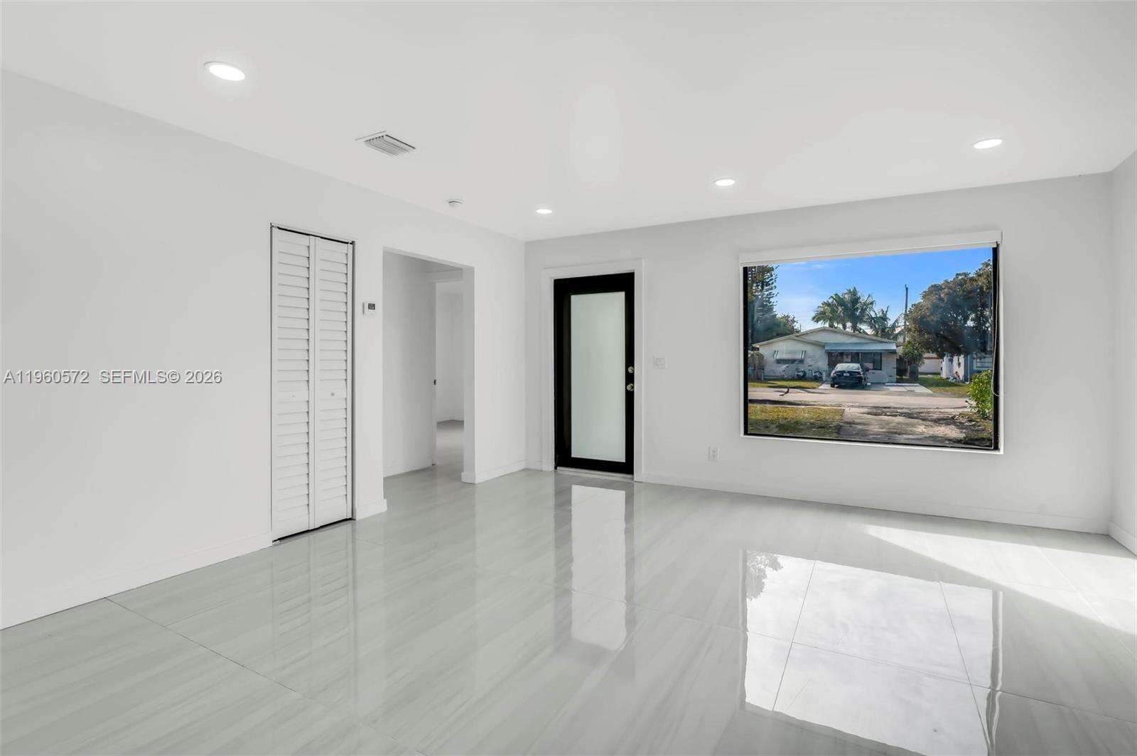 528 3rd Ct, Hallandale Beach, FL 33009 | Picture 2