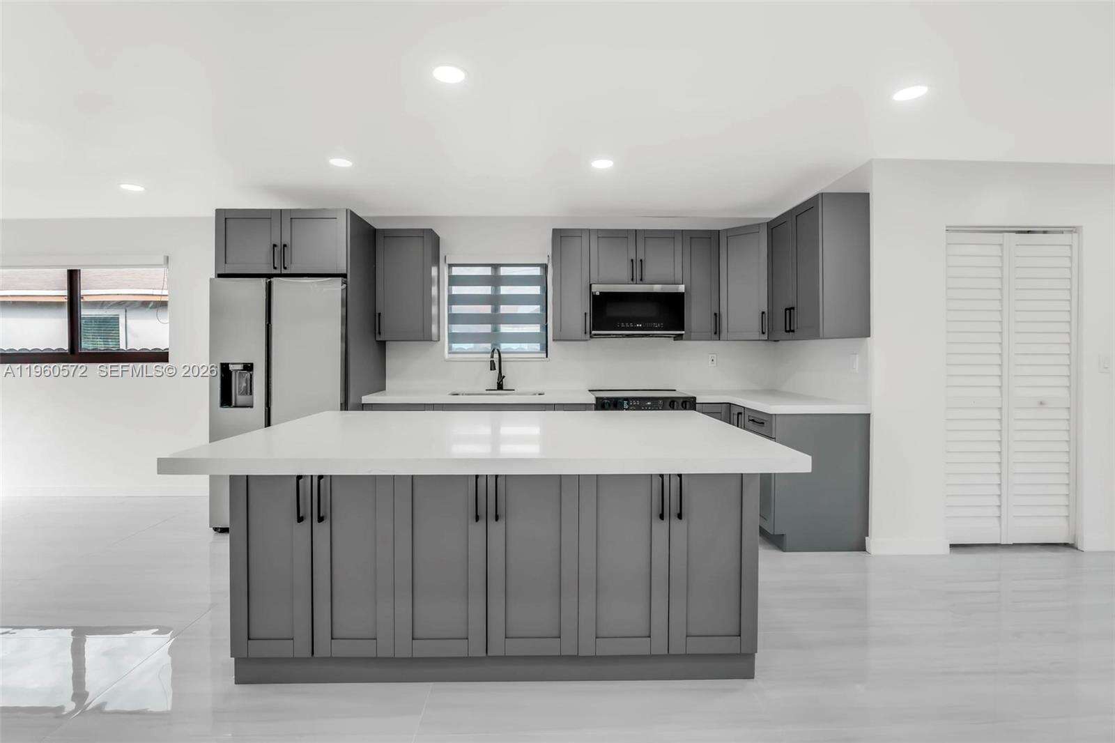 528 3rd Ct, Hallandale Beach, FL 33009 | Picture 5