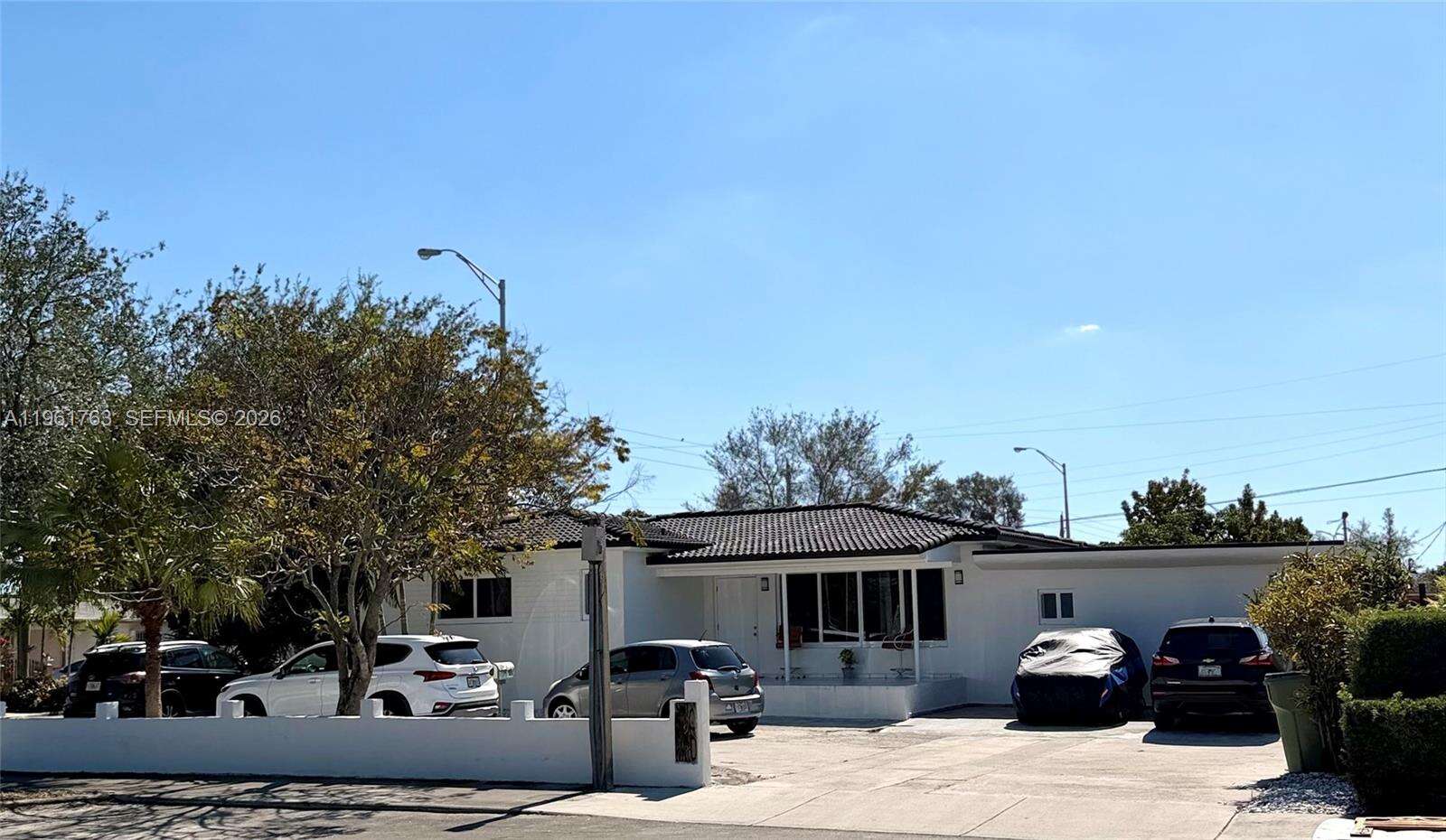 598 41st St, Hialeah, FL 33013 | Picture 2