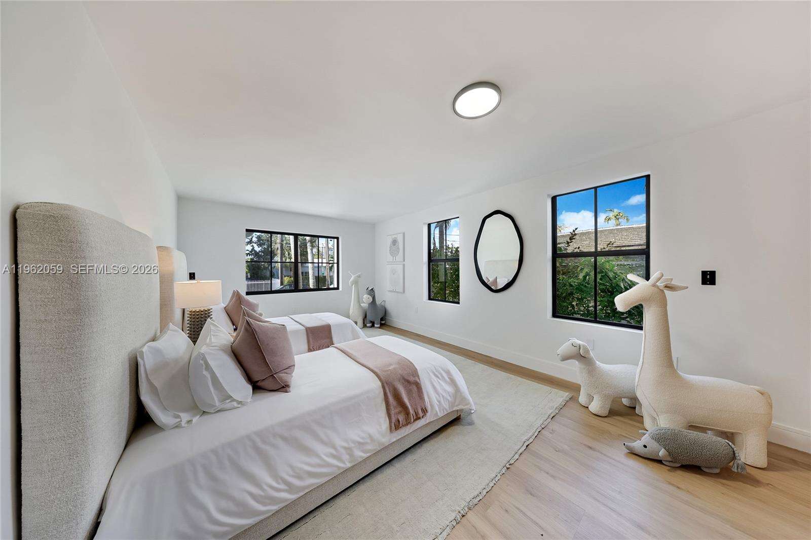 7811 Carlyle Ave, Miami Beach, FL 33141 - For Sale photo 12
