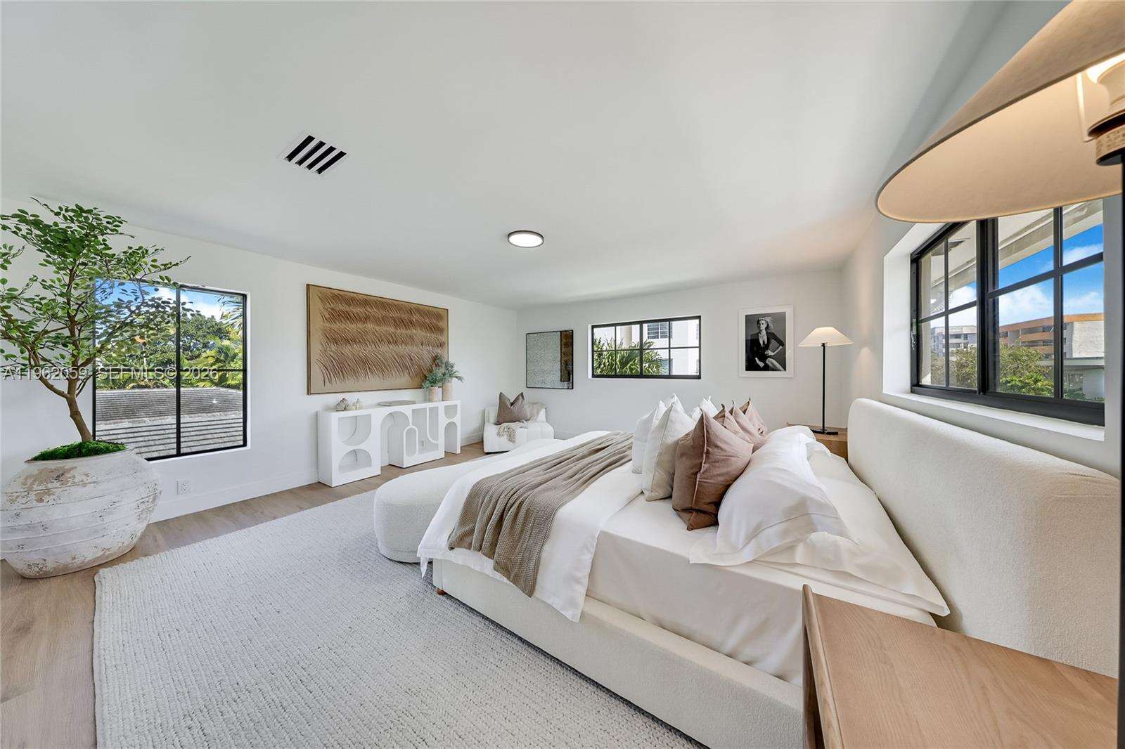 7811 Carlyle Ave, Miami Beach, FL 33141 - For Sale photo 9