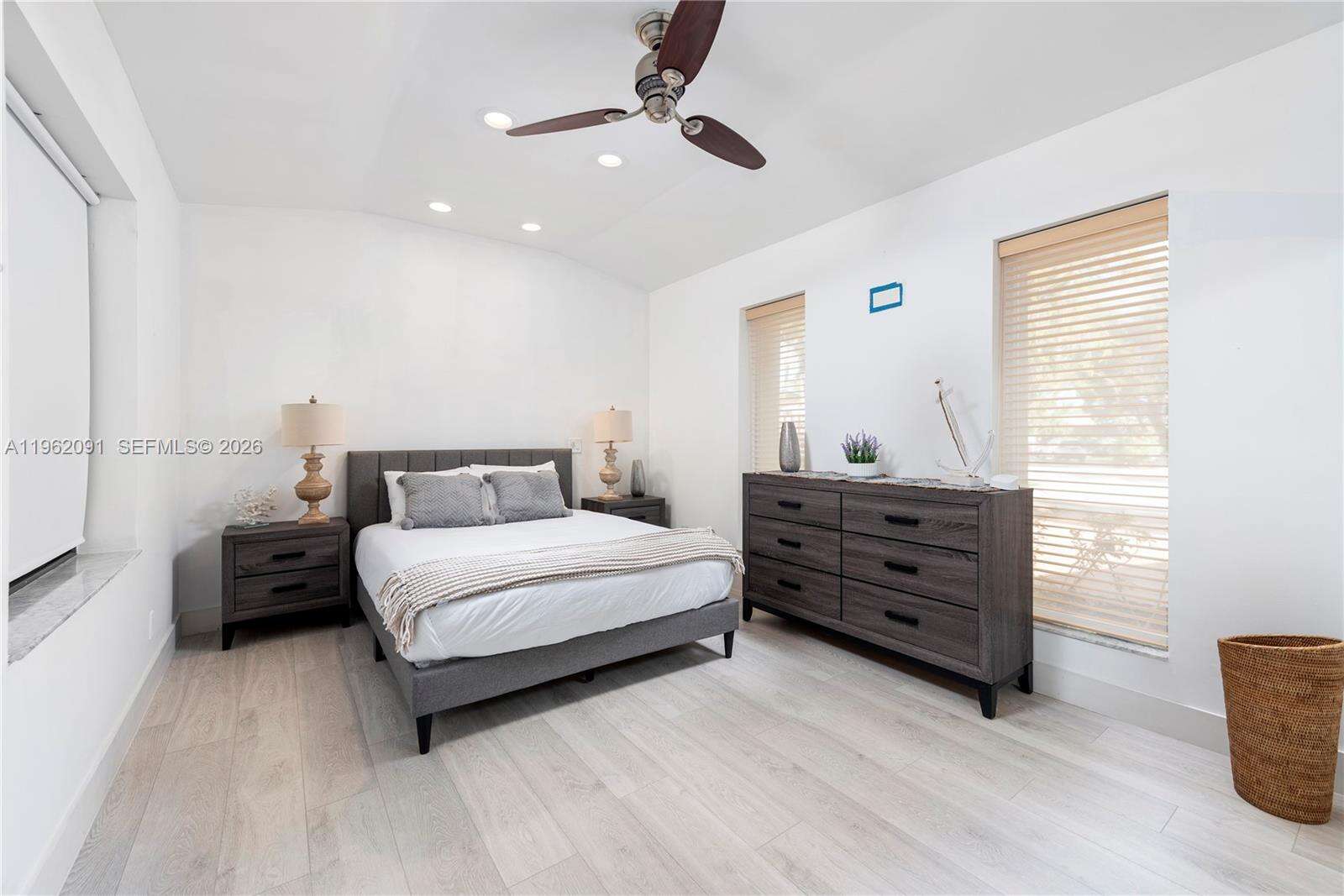 19860 24th Ct, Miami, FL 33180 | Picture 31