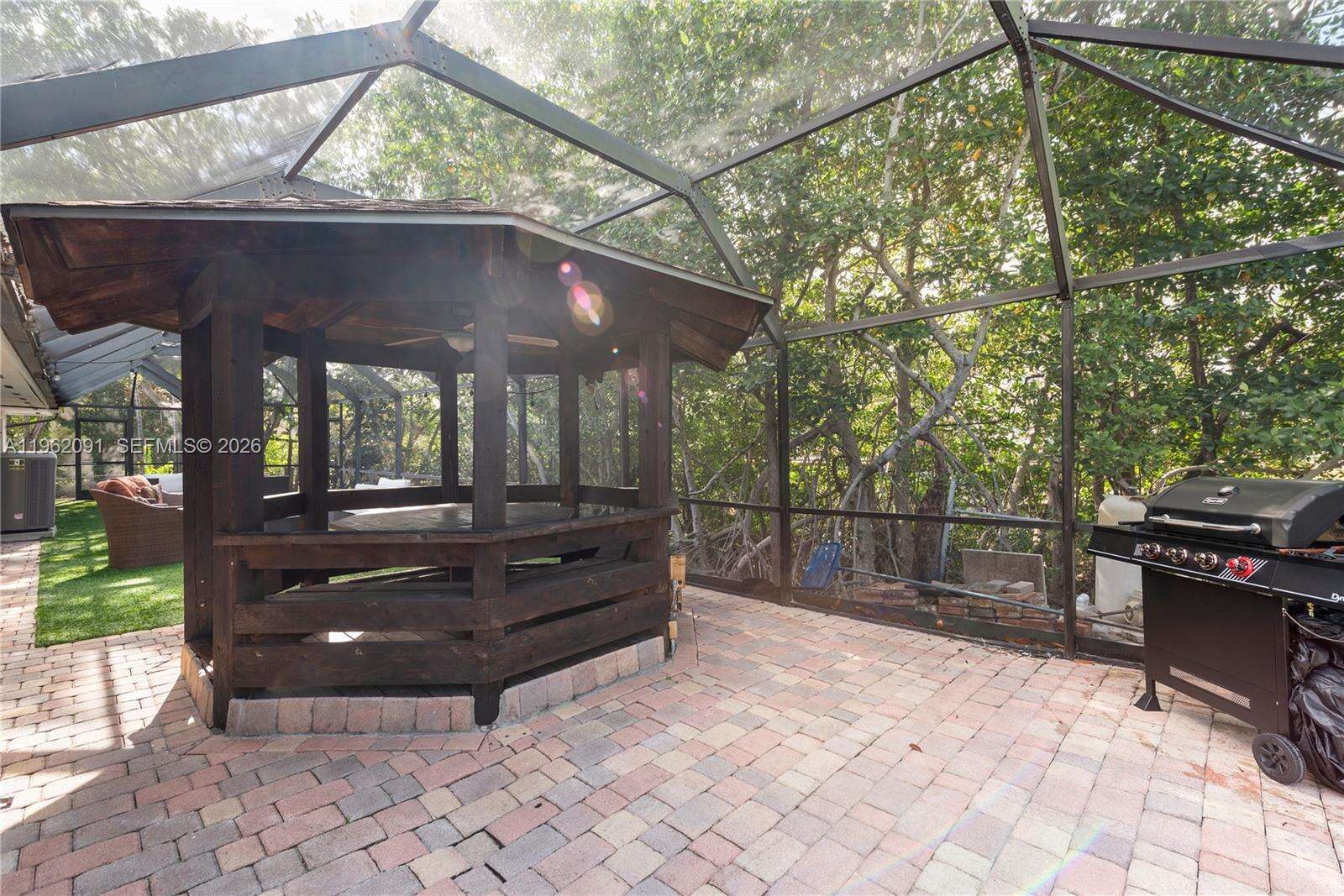 19860 24th Ct, Miami, FL 33180 | Picture 5