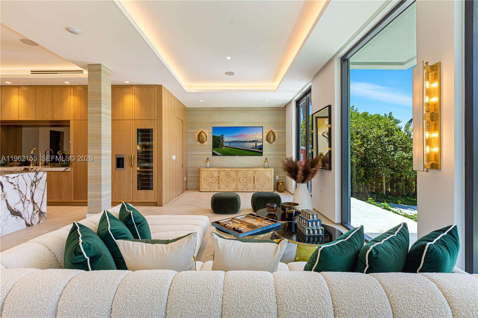 2499 Meridian Ave, Miami Beach, FL 33140 | Picture 1