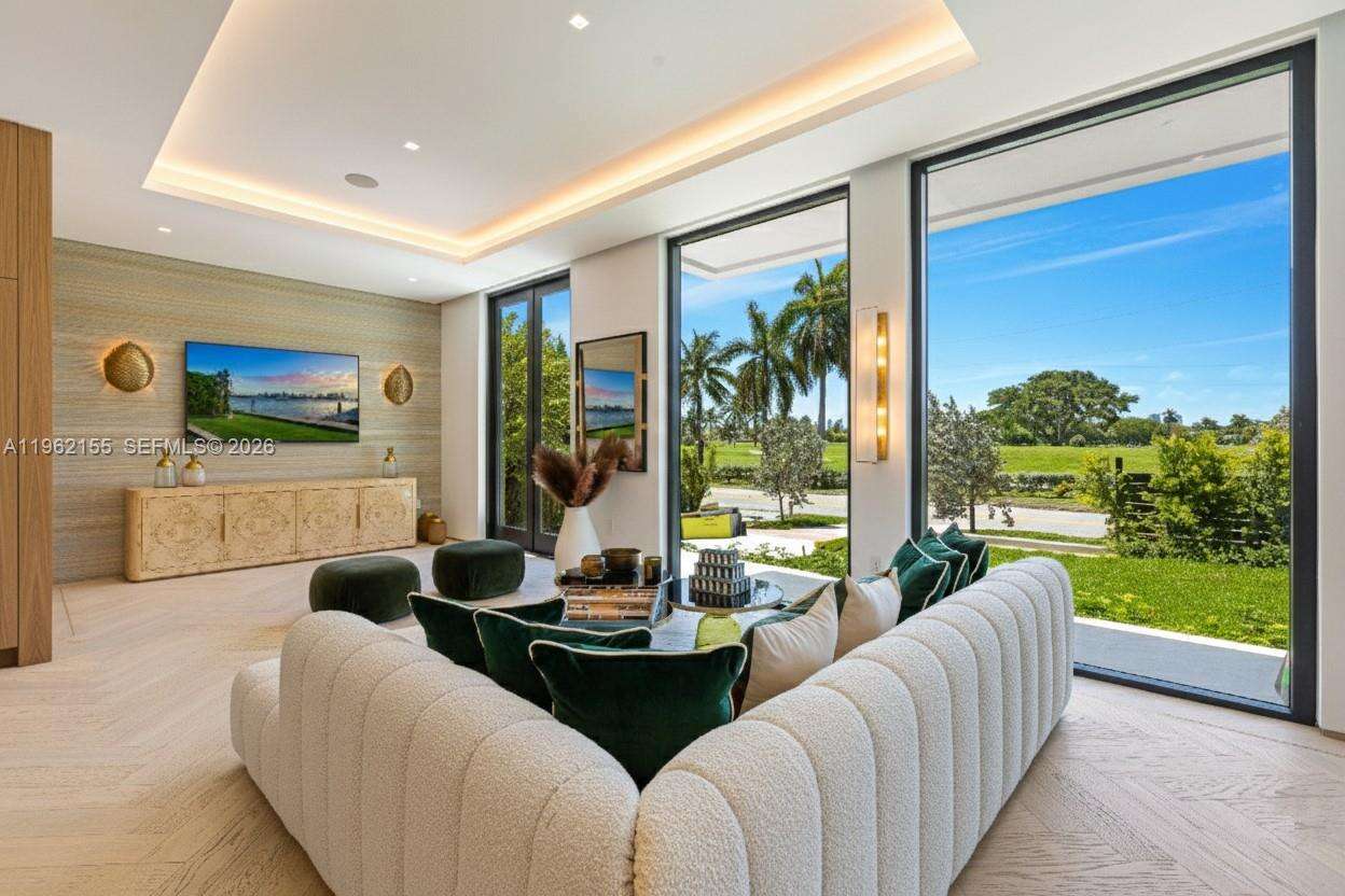 2499 Meridian Ave, Miami Beach, FL 33140 | Picture 14