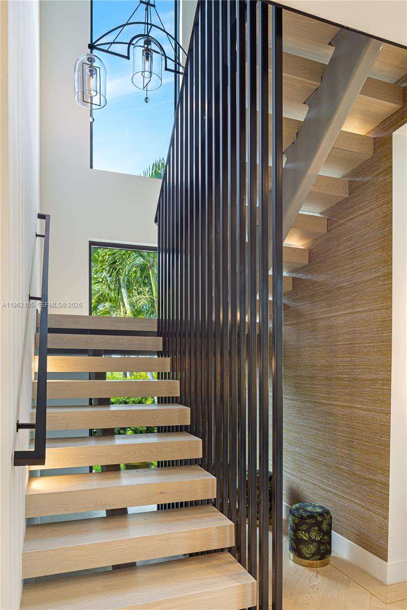 2499 Meridian Ave, Miami Beach, FL 33140 | Picture 37