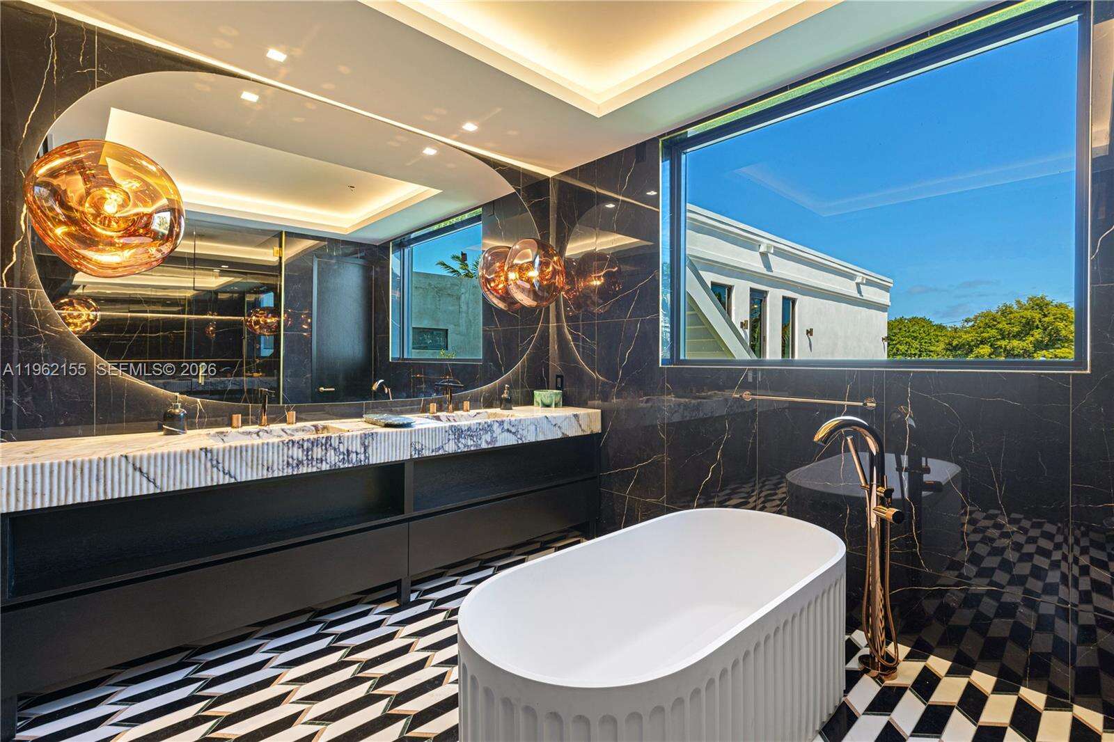 2499 Meridian Ave, Miami Beach, FL 33140 | Picture 9