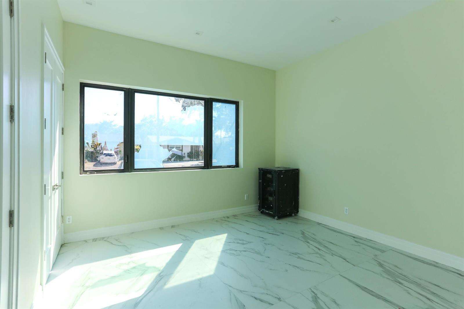 2421 201st, Miami, FL 33180 - For Sale photo 16