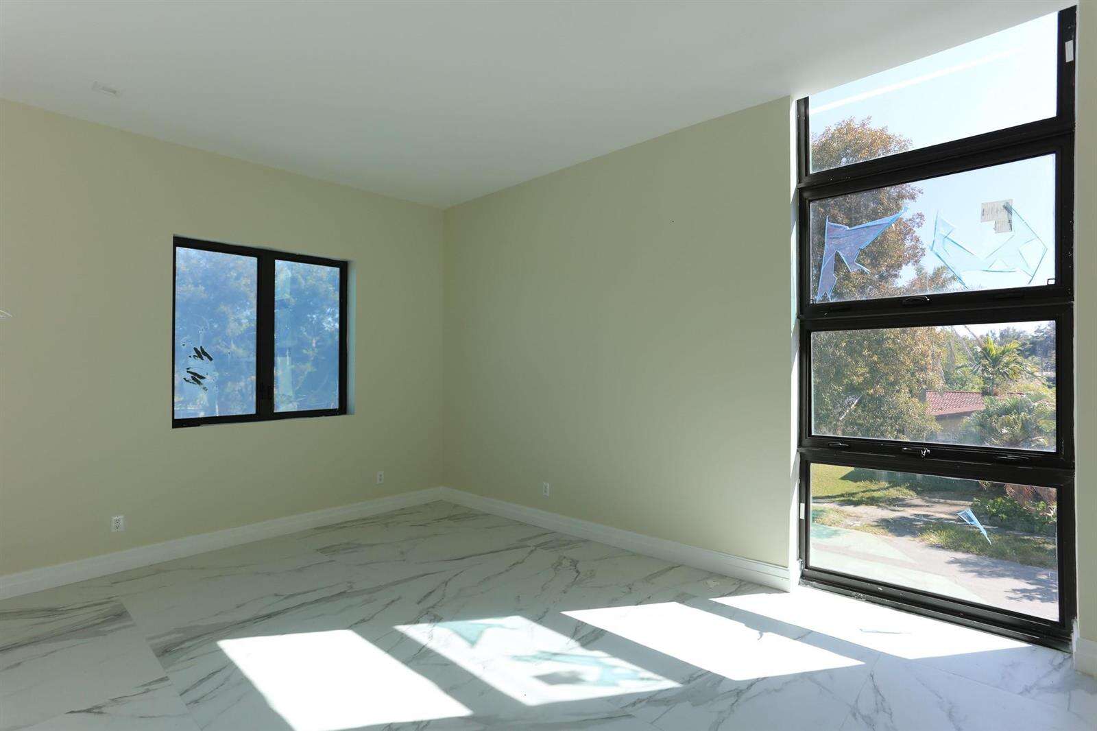 2421 201st, Miami, FL 33180 - For Sale photo 17