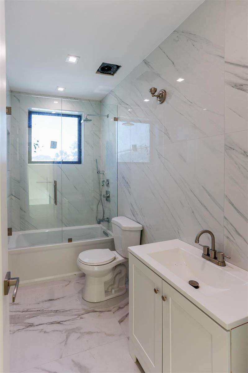 2421 201st, Miami, FL 33180 - For Sale photo 18