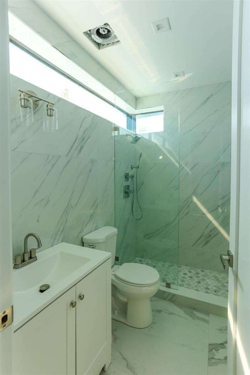 2421 201st, Miami, FL 33180 - For Sale photo 23