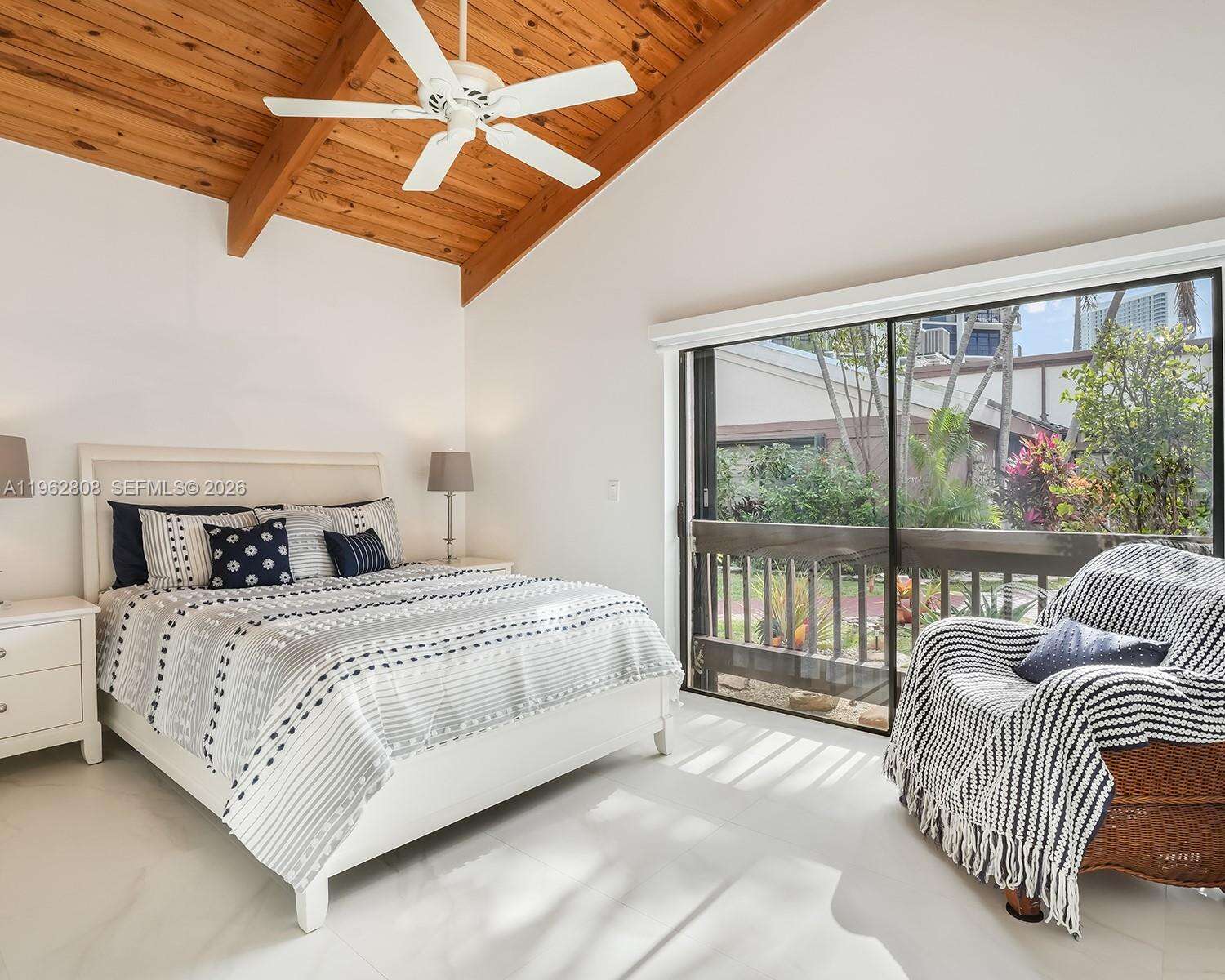 413 Leslie Dr, Hallandale Beach, FL 33009 | Picture 17