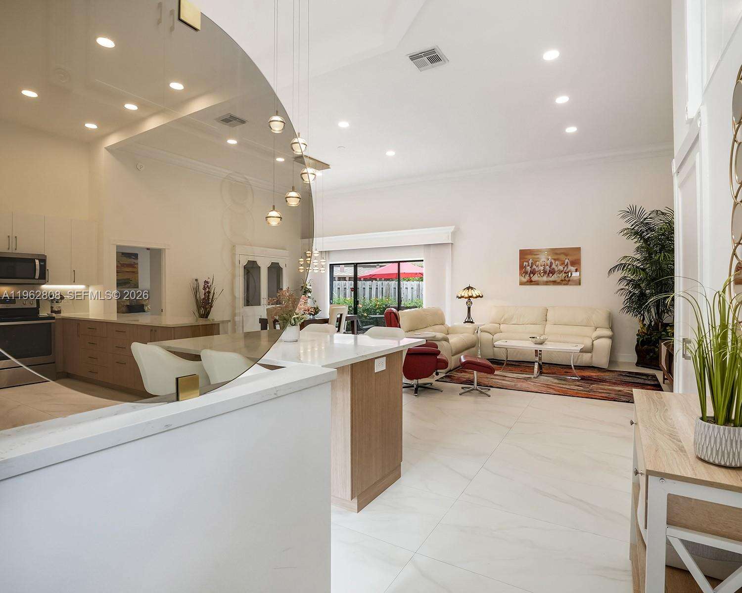 413 Leslie Dr, Hallandale Beach, FL 33009 | Picture 3