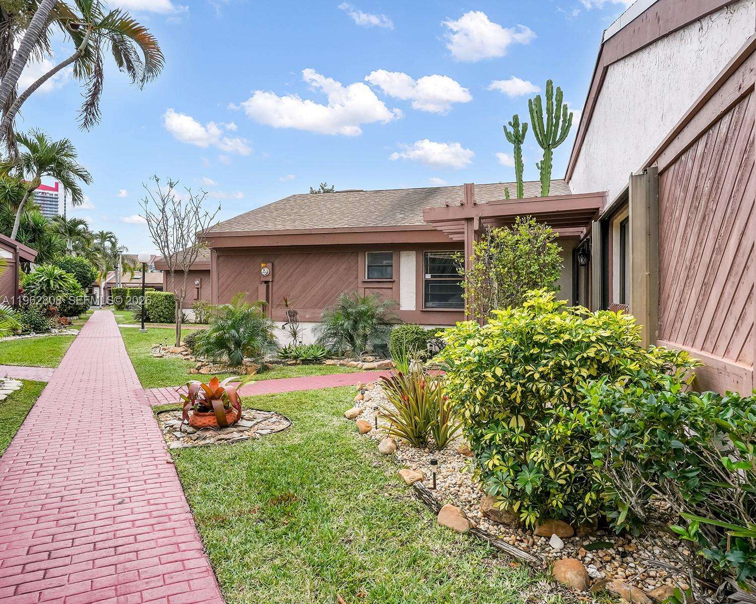 413 Leslie Dr, Hallandale Beach, FL 33009 | Picture 35