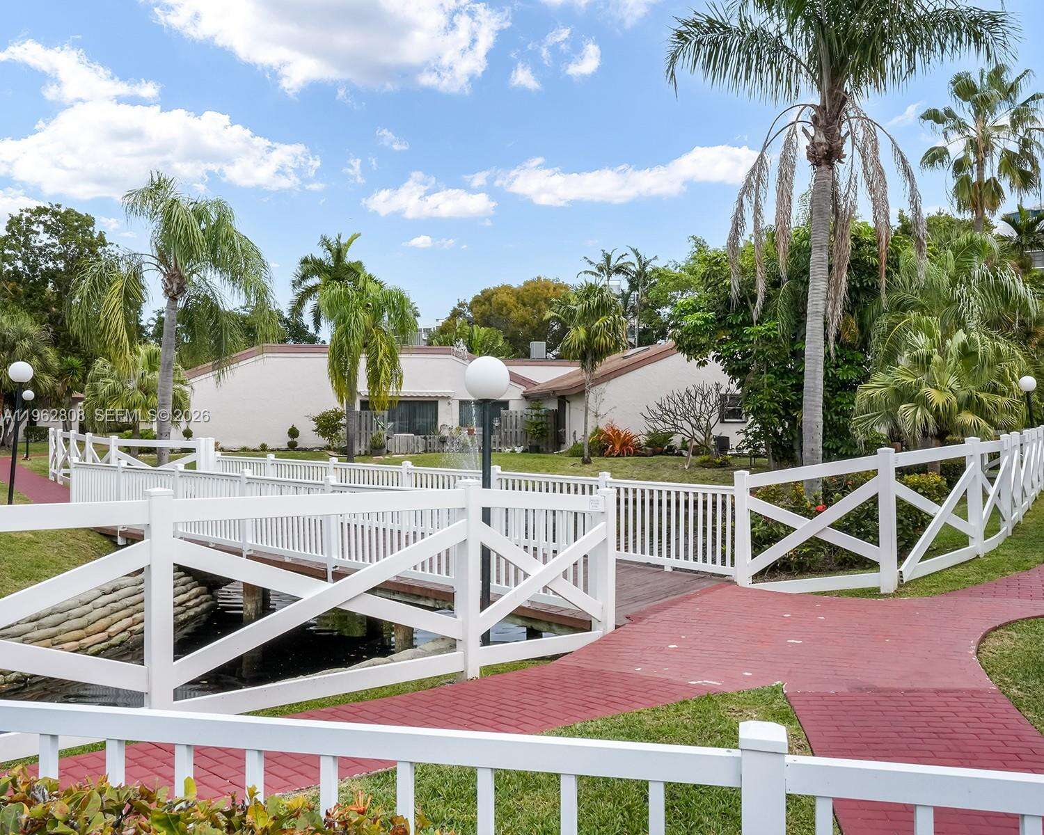 413 Leslie Dr, Hallandale Beach, FL 33009 | Picture 40