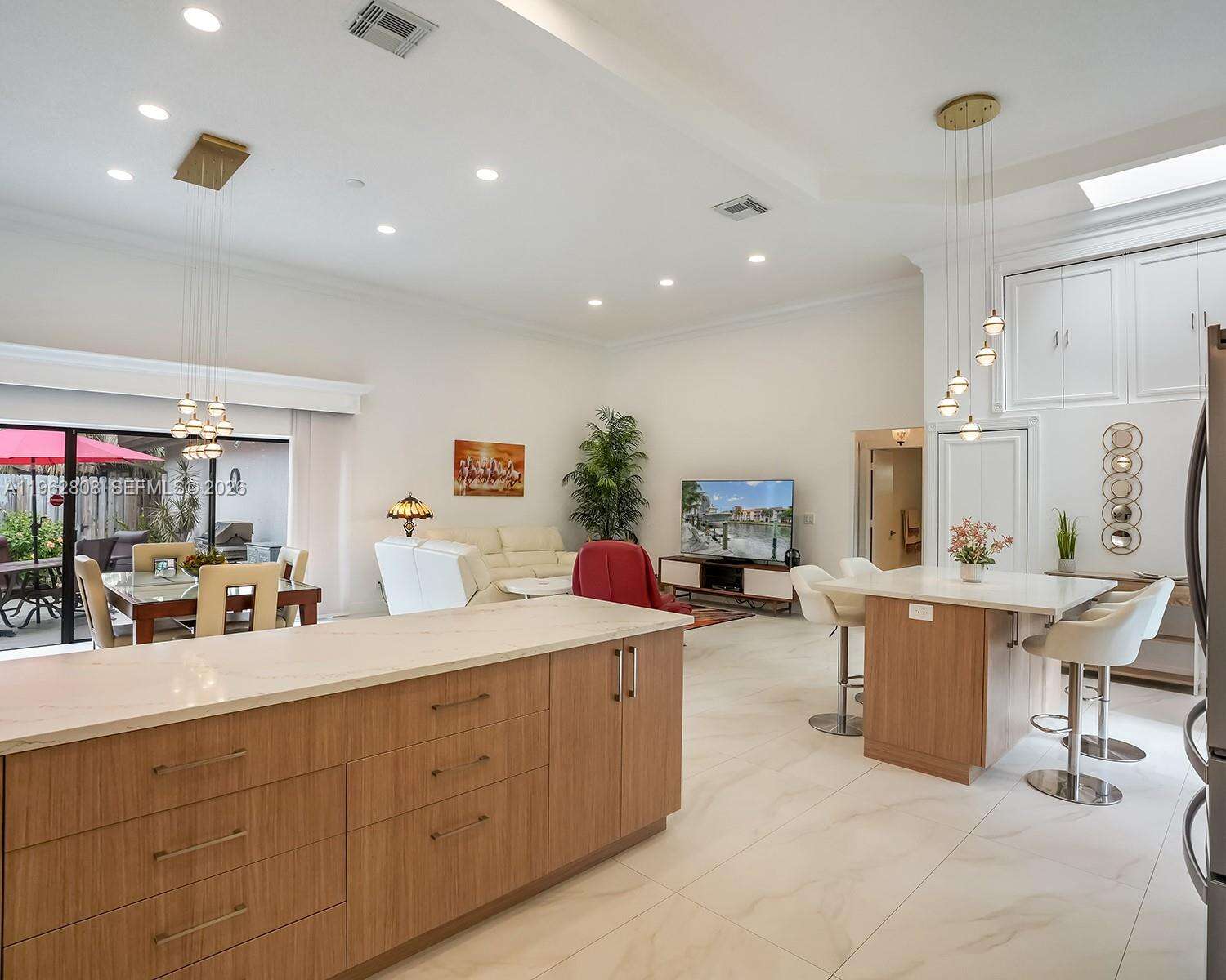 413 Leslie Dr, Hallandale Beach, FL 33009 | Picture 9