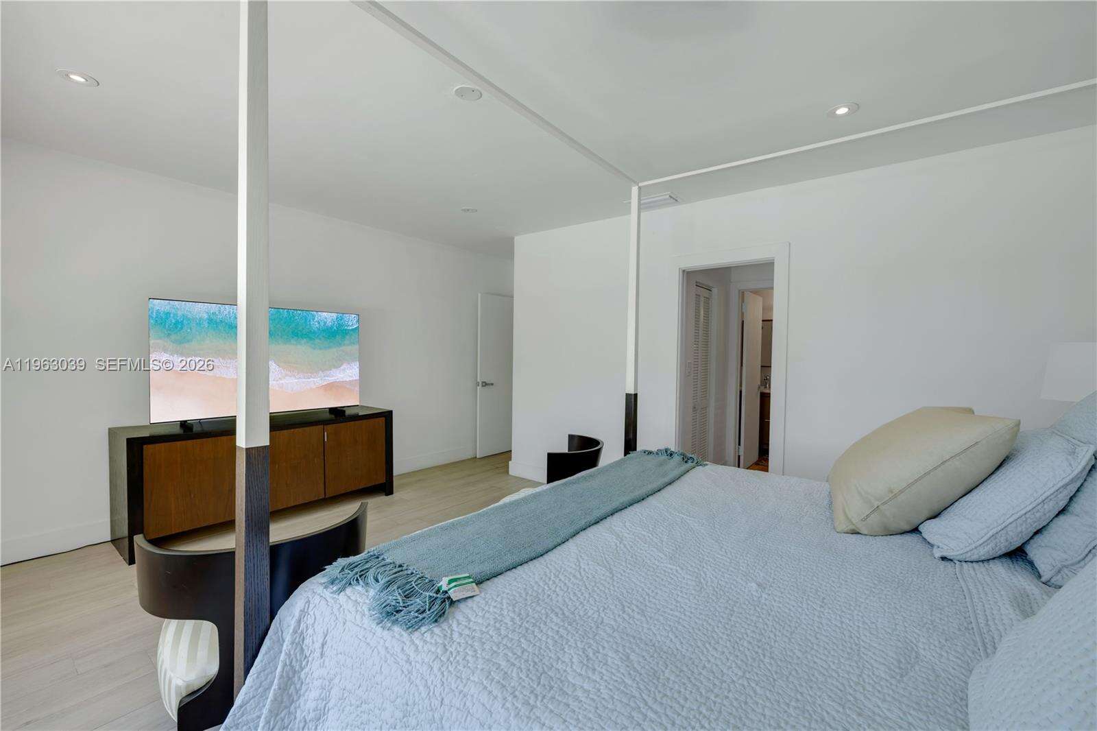 1405 Stillwater Dr, Miami Beach, FL 33141 | Picture 15