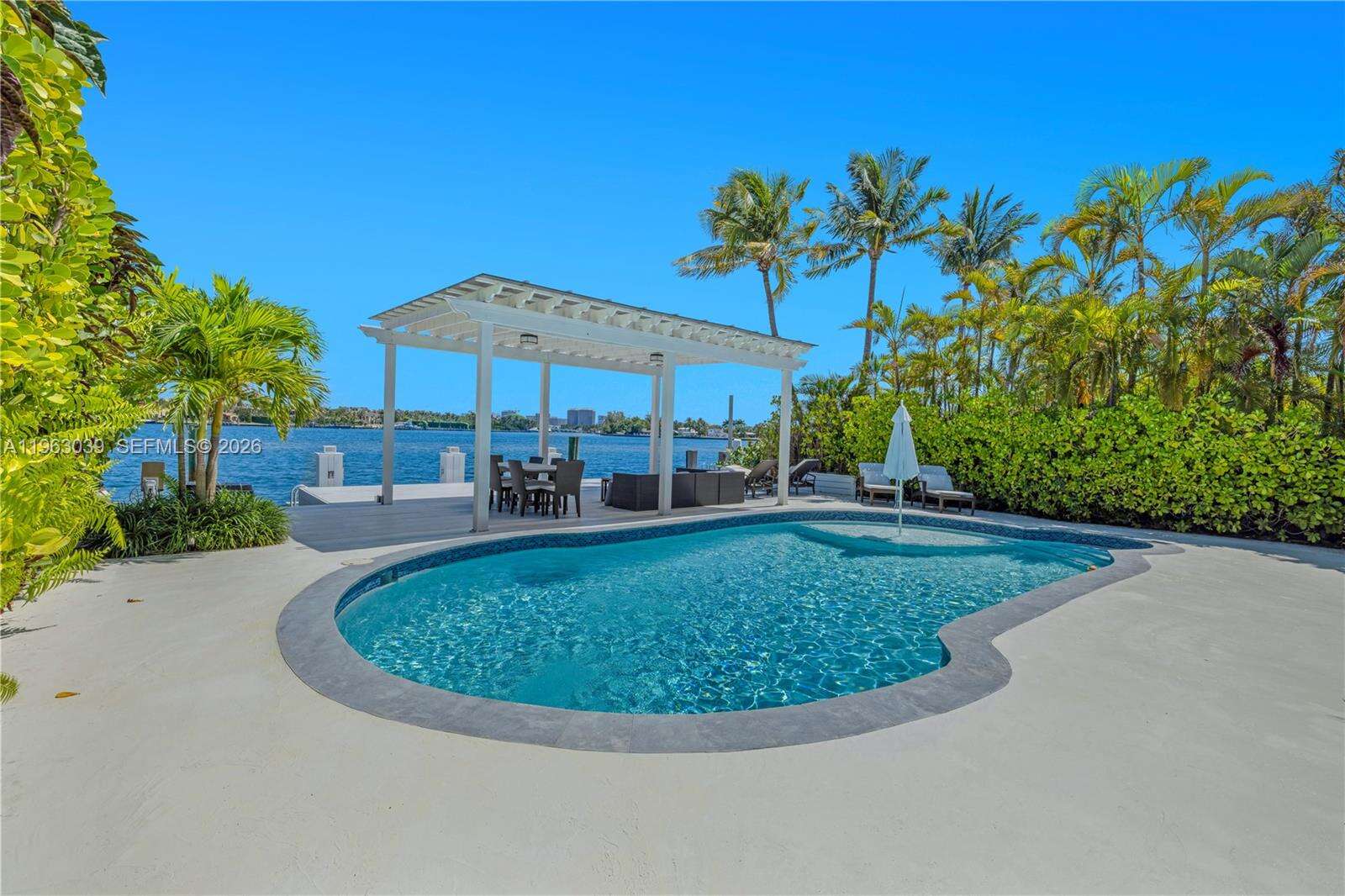 1405 Stillwater Dr, Miami Beach, FL 33141 | Picture 3