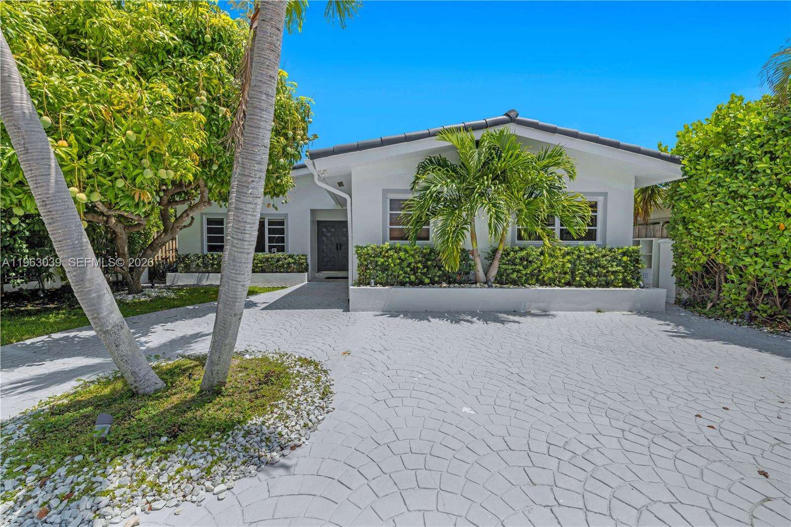1405 Stillwater Dr, Miami Beach, FL 33141 | Picture 34