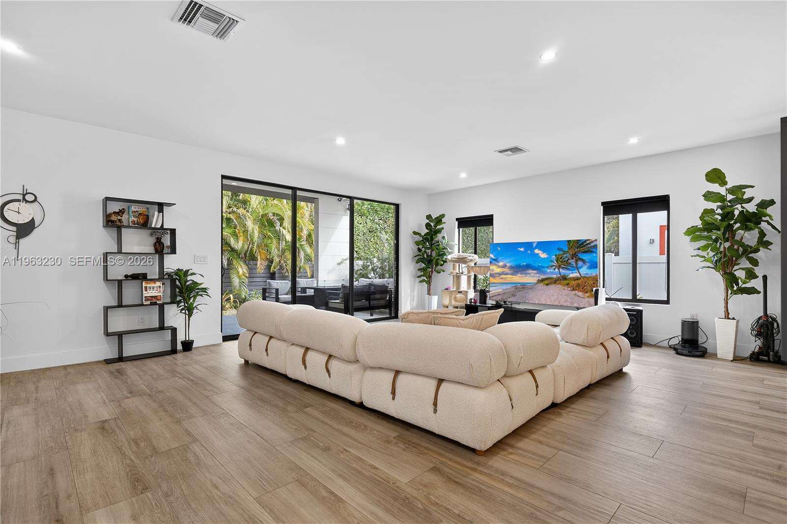 913 15th St, Fort Lauderdale, FL 33304 | Picture 11