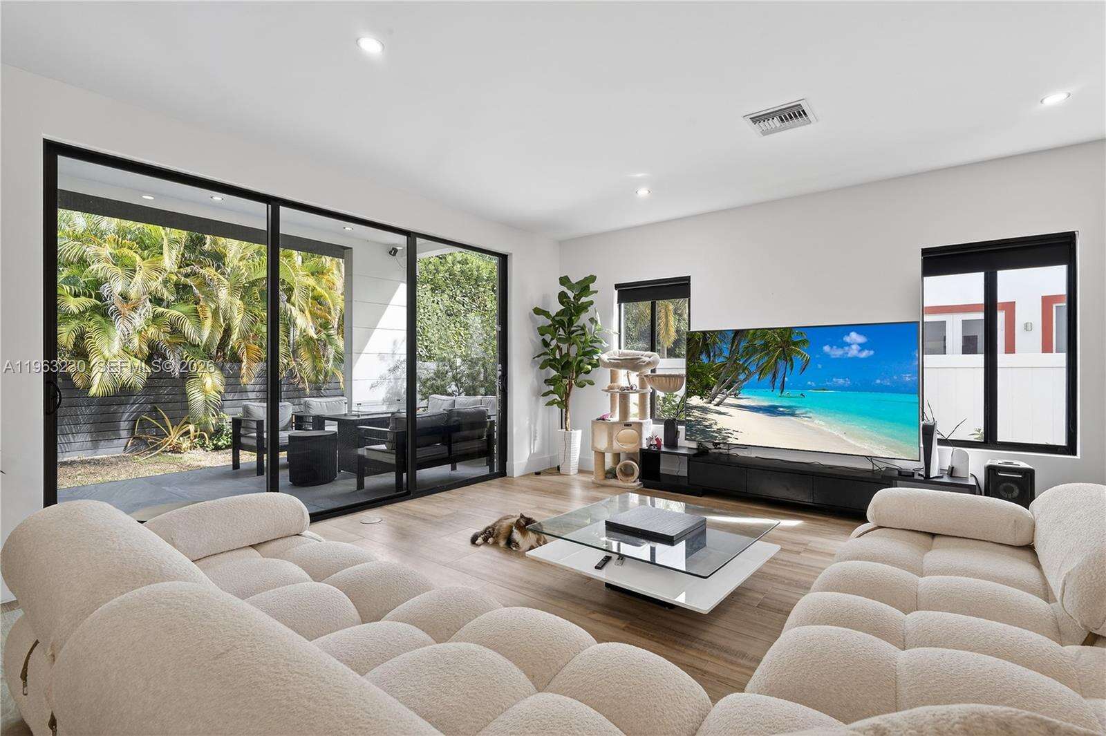 913 15th St, Fort Lauderdale, FL 33304 | Picture 9