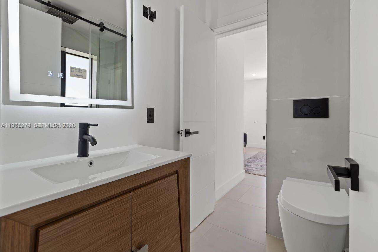 221 4th St, Hallandale Beach, FL 33009 | Picture 14