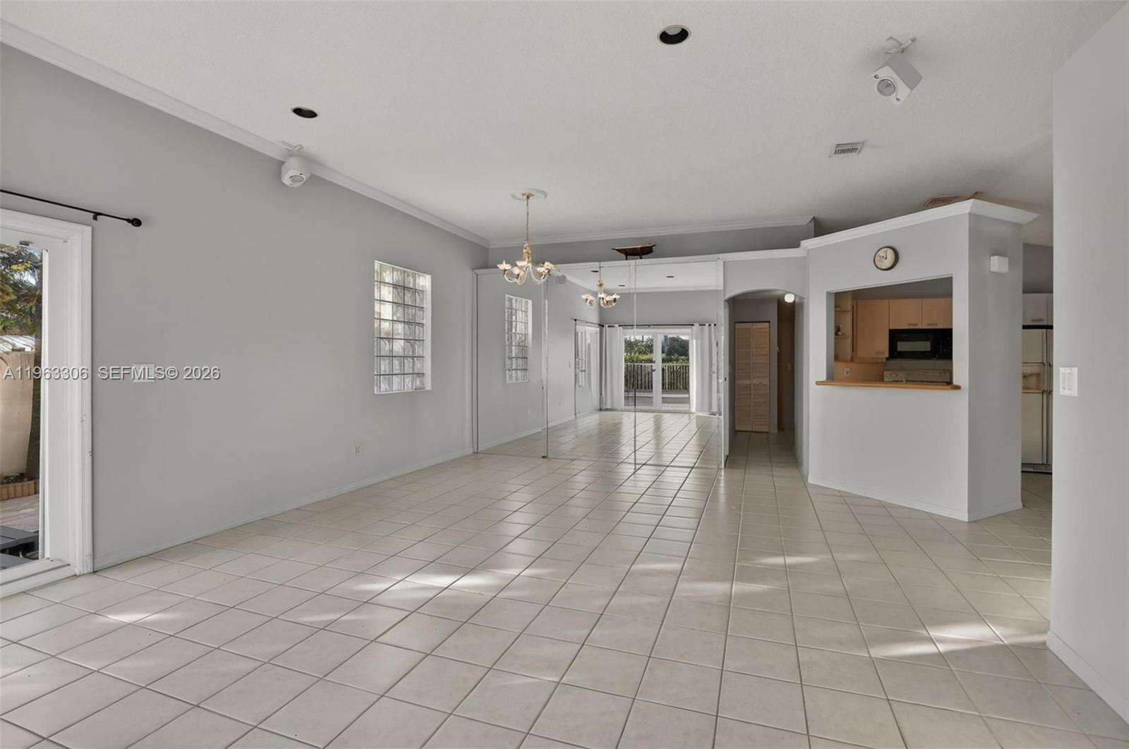 1150 Queen Palm Ct, Hollywood, FL 33019 | Picture 14