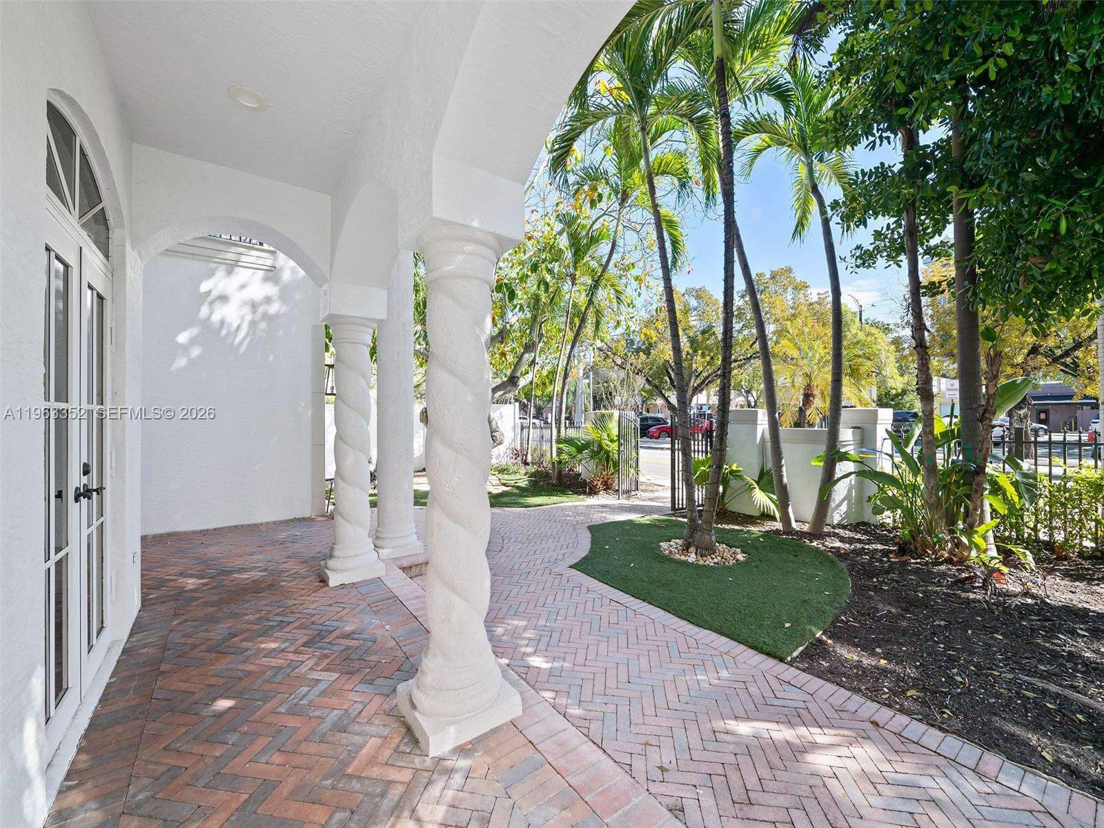 827 2nd Ct, Fort Lauderdale, FL 33301 | Picture 4