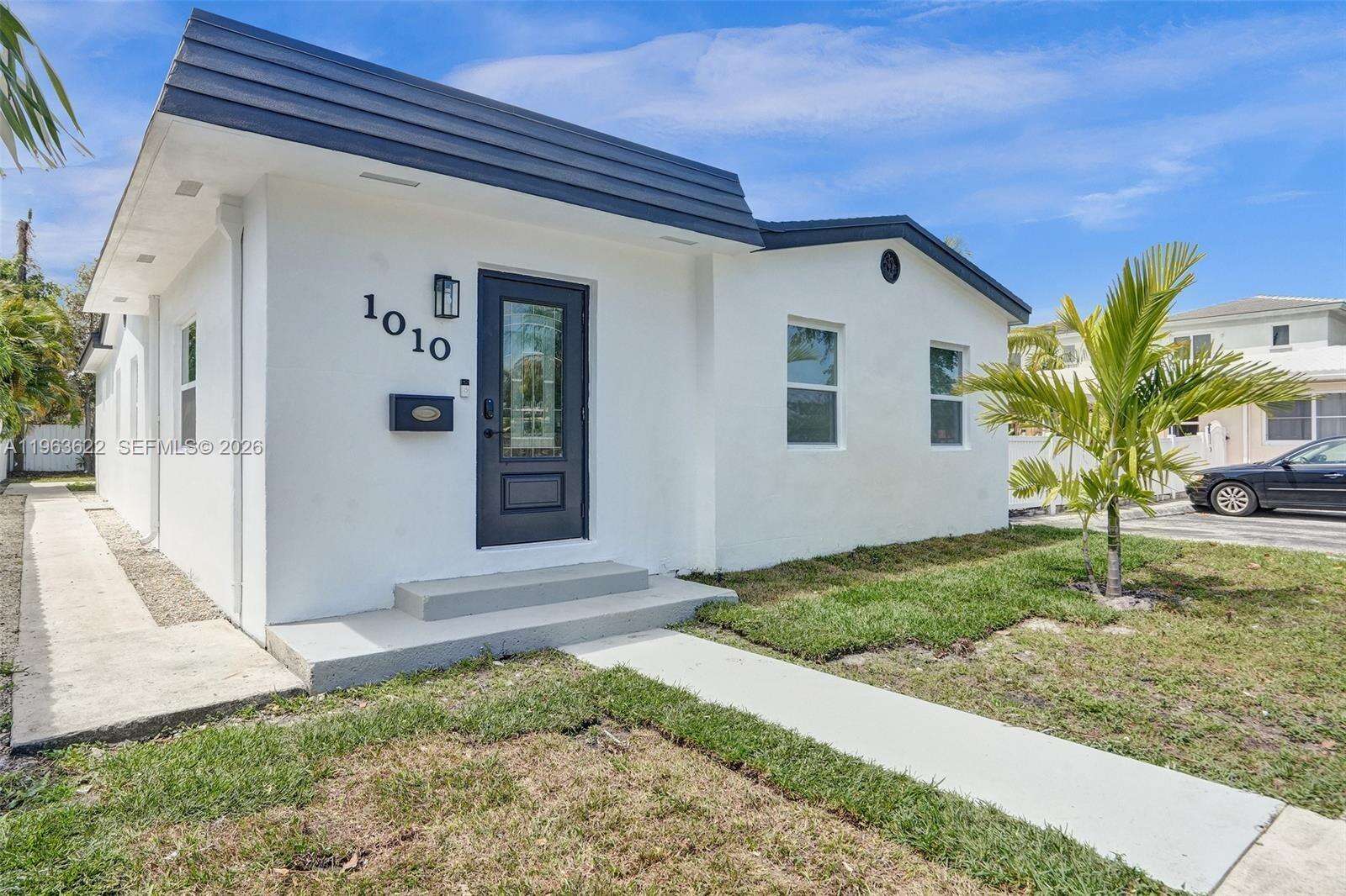 1010 16th Ave, Hollywood, FL 33020 - For Sale photo 1