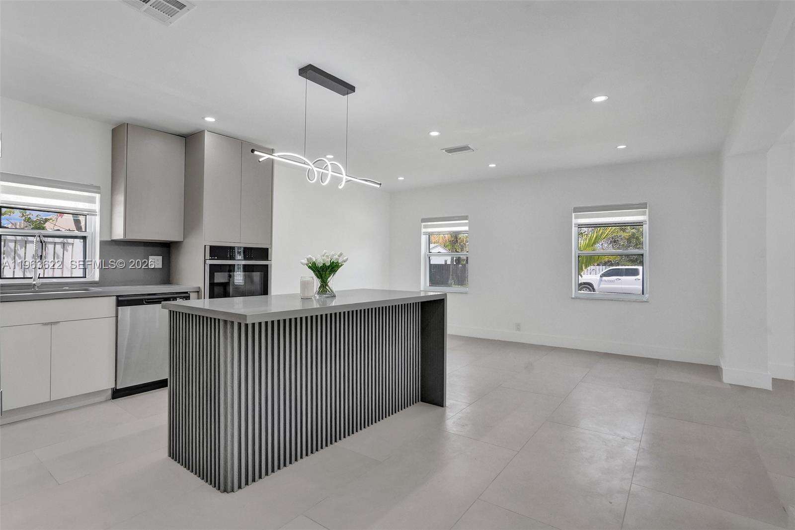 1010 16th Ave, Hollywood, FL 33020 - For Sale photo 12