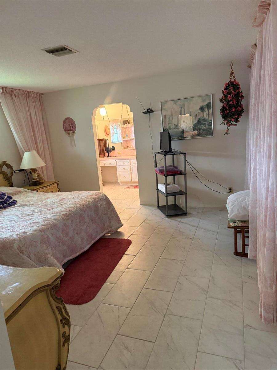 626 Crescent, Hollywood, FL 33021 - For Sale photo 12