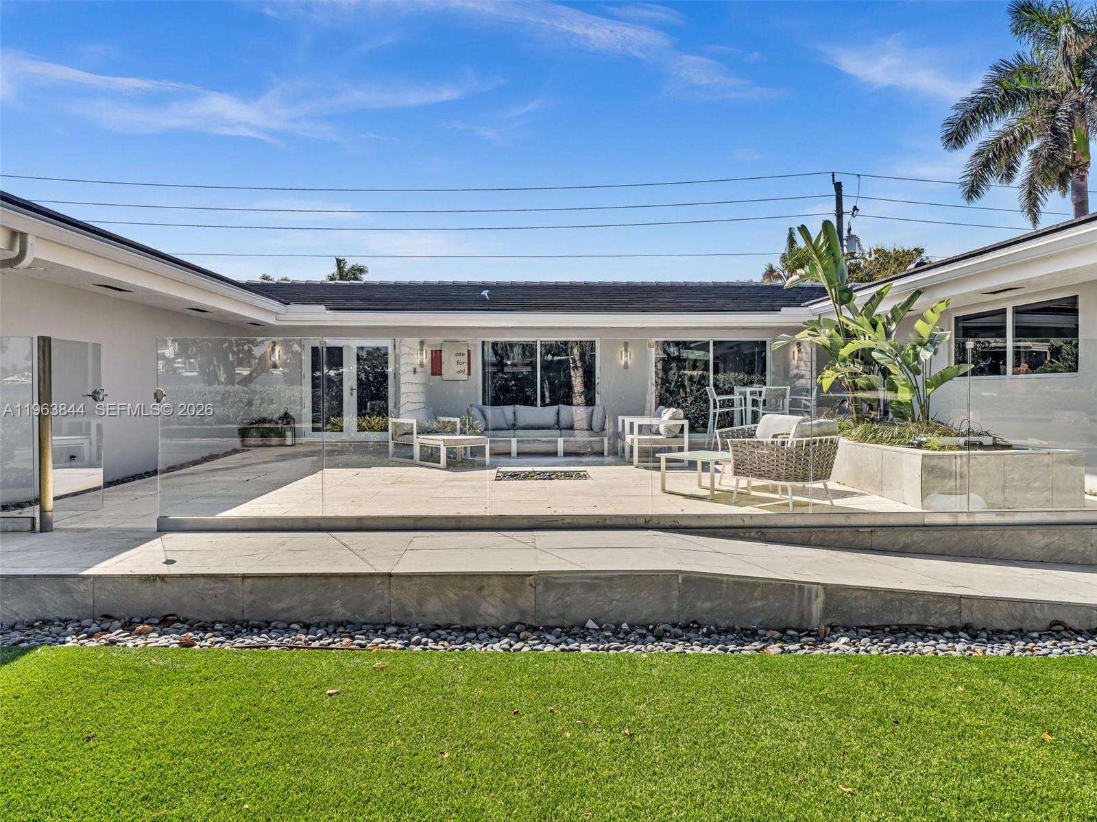 840 Southlake Dr, Hollywood, FL 33019 | Picture 3