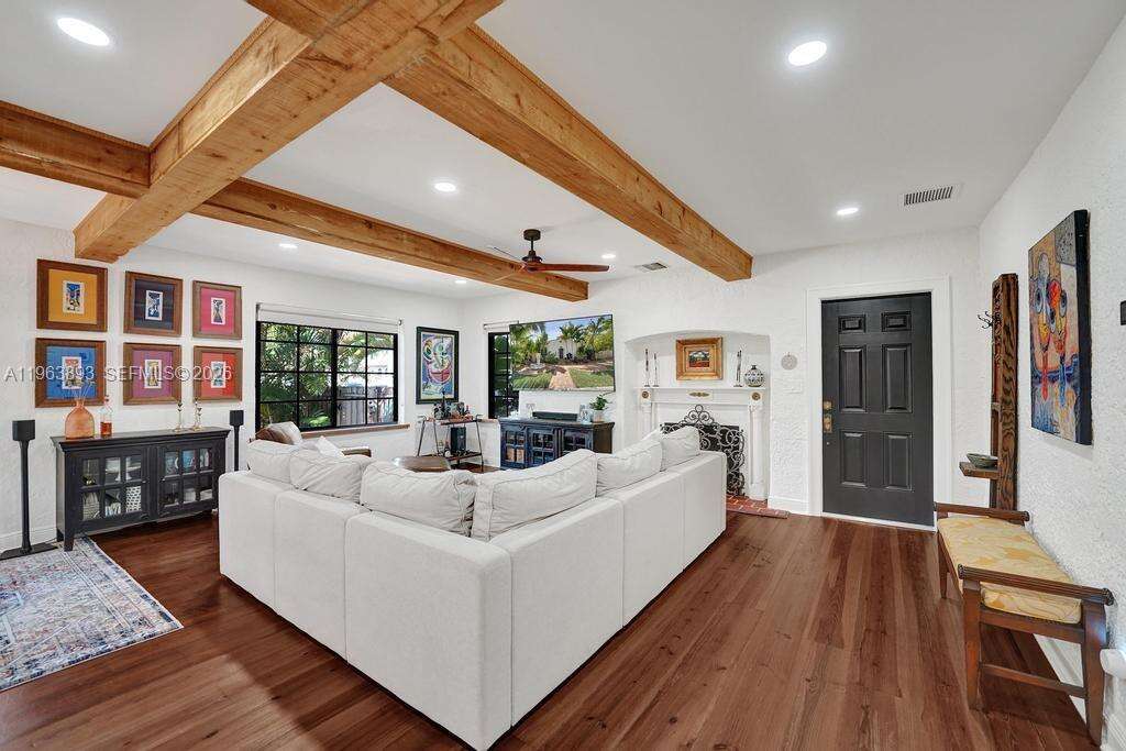 1028 Tyler St, Hollywood, FL 33019 | Picture 6