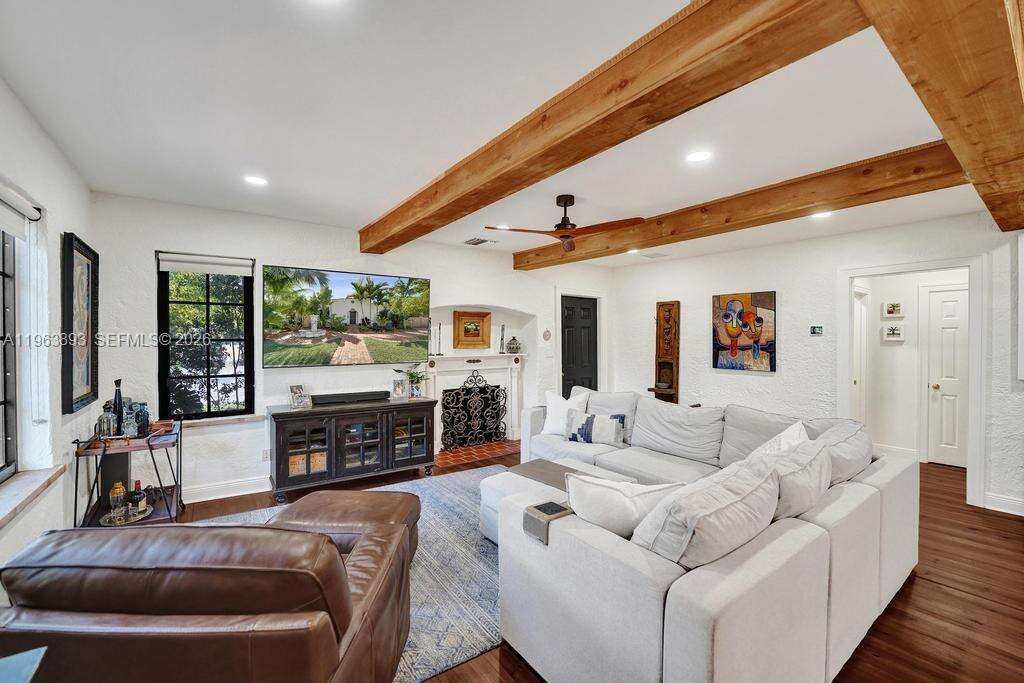 1028 Tyler St, Hollywood, FL 33019 | Picture 8